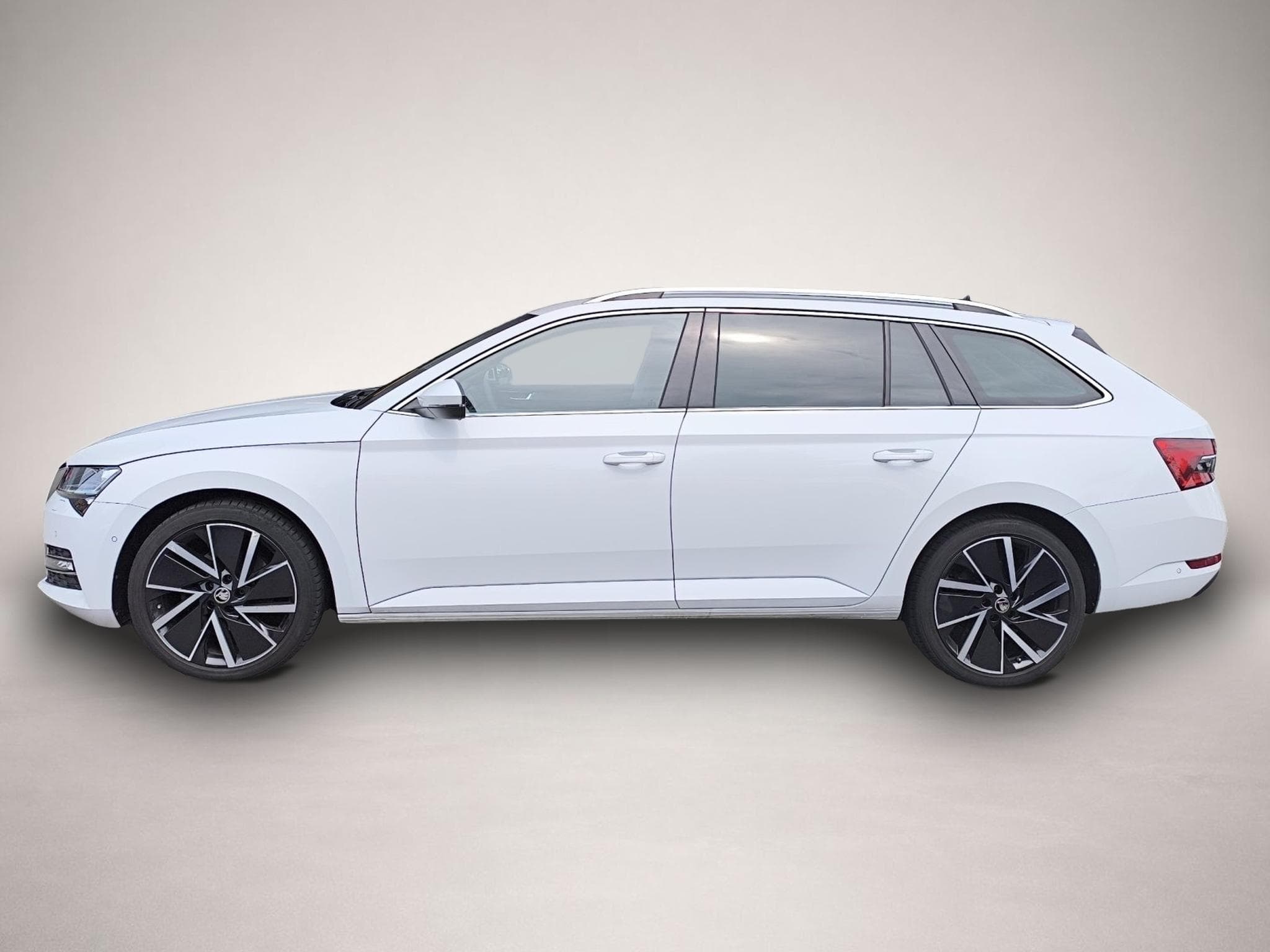 Skoda Superb (2023) - Foto 4