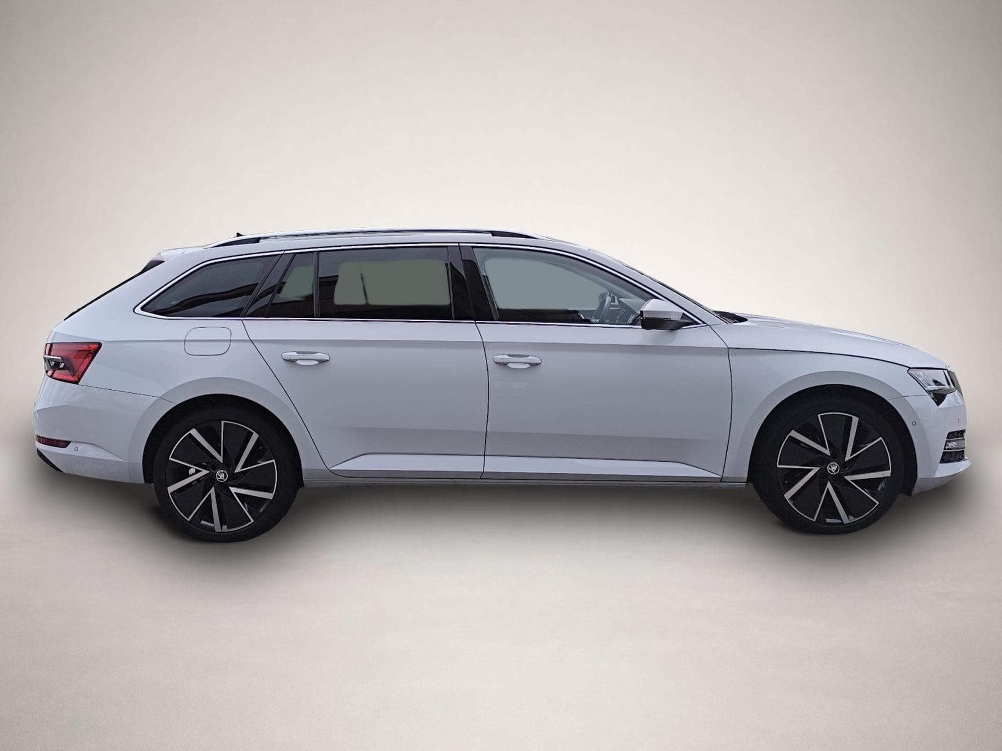 Skoda Superb (2023) - Foto 8
