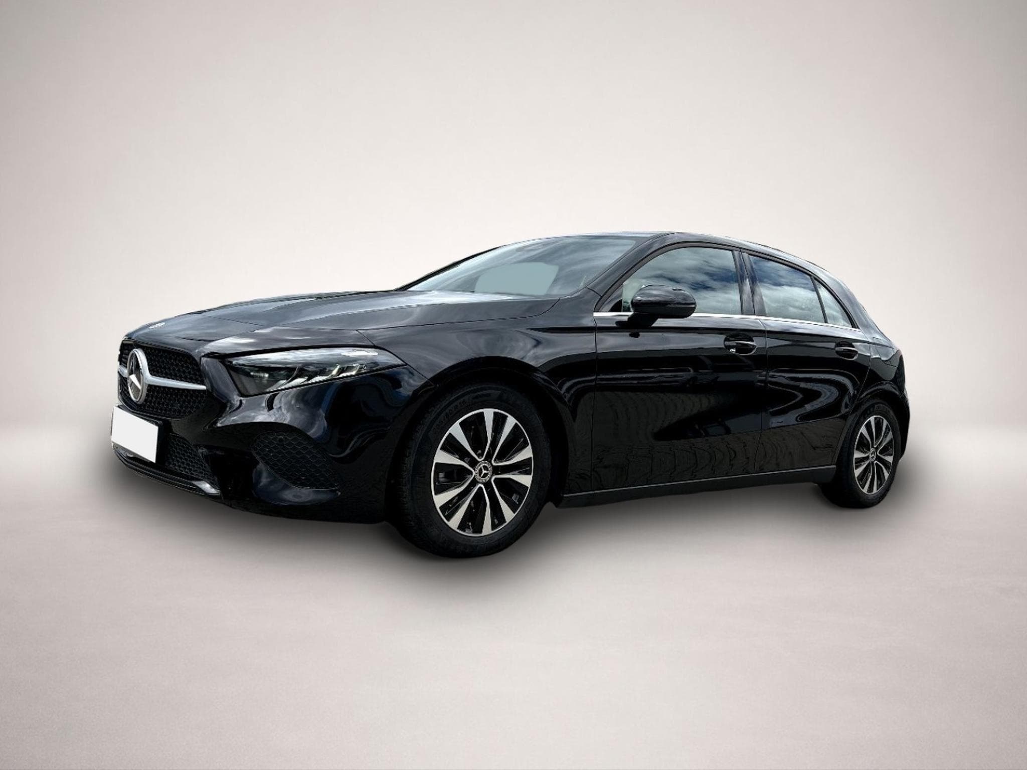 Mercedes 180 (2024) - Foto 1