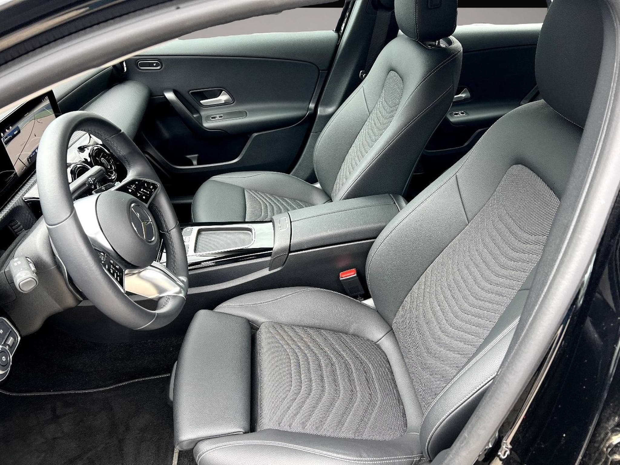 Mercedes 180 (2024) - Foto 7