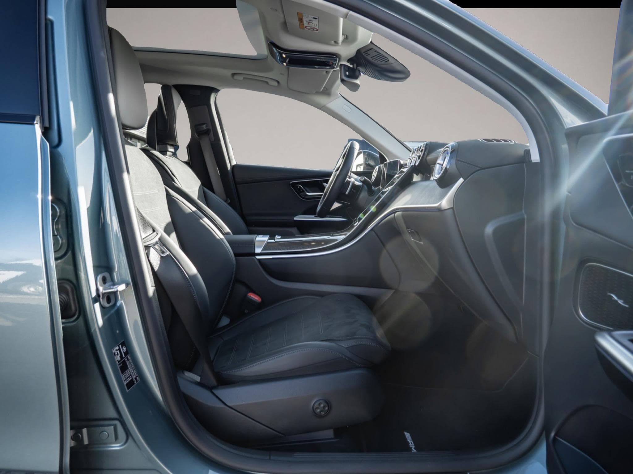 Mercedes GLA 200 (2025) - Photo 2