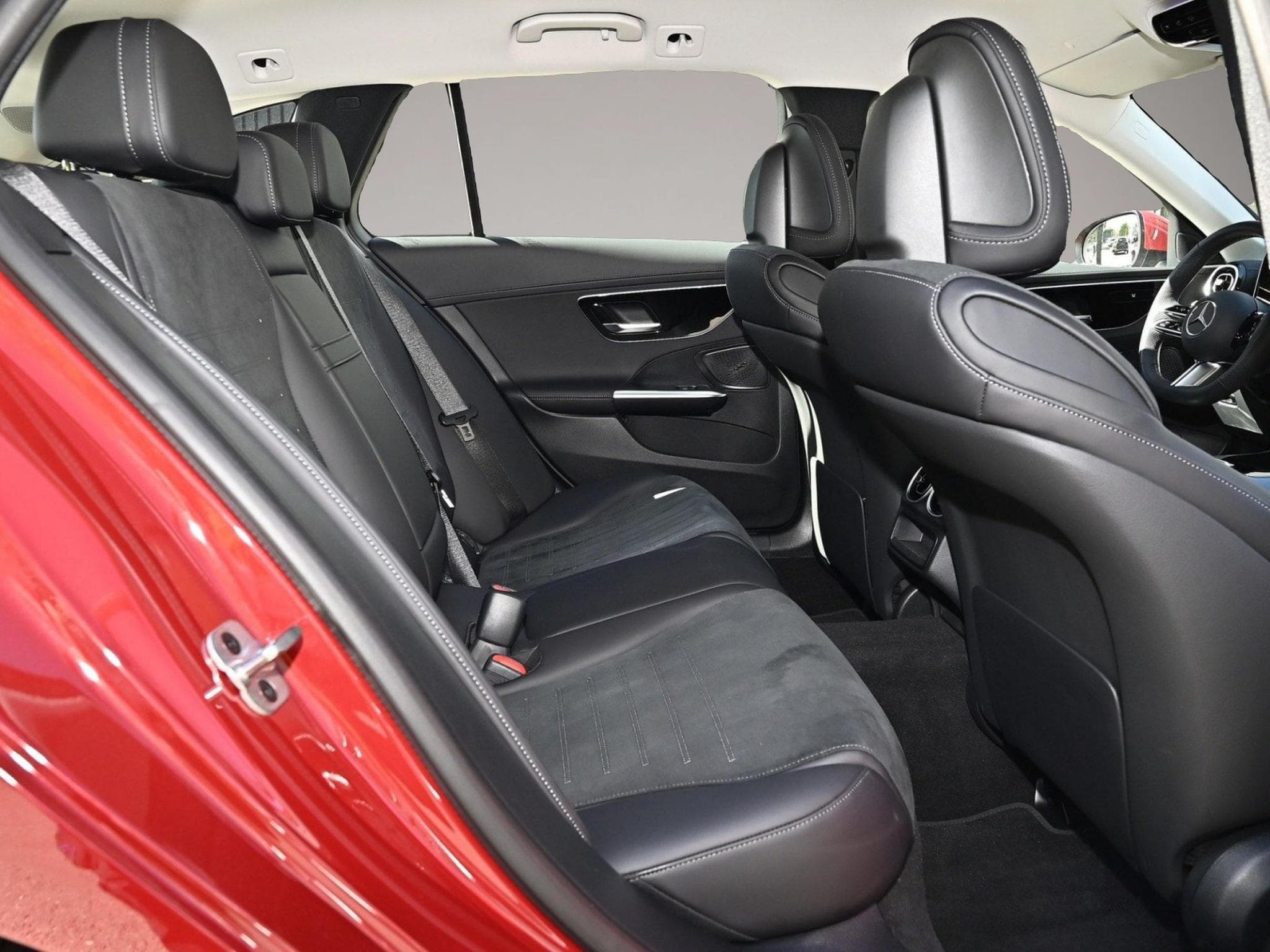 Mercedes C 200 (2025) - Photo 4