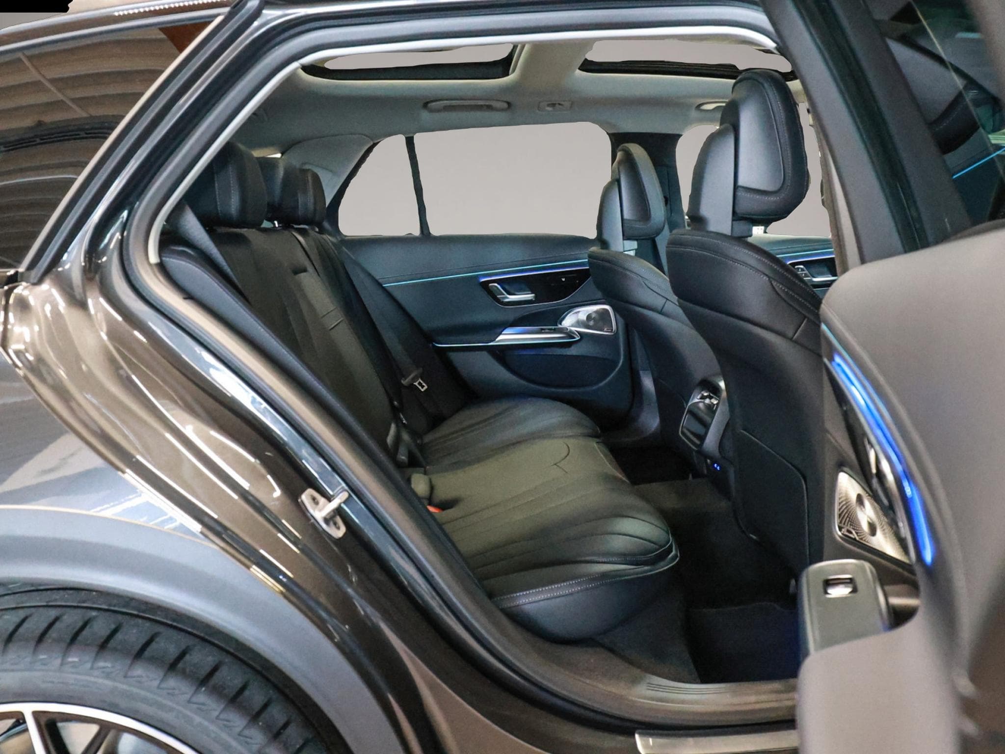 Mercedes 300 (2025) - Foto 4