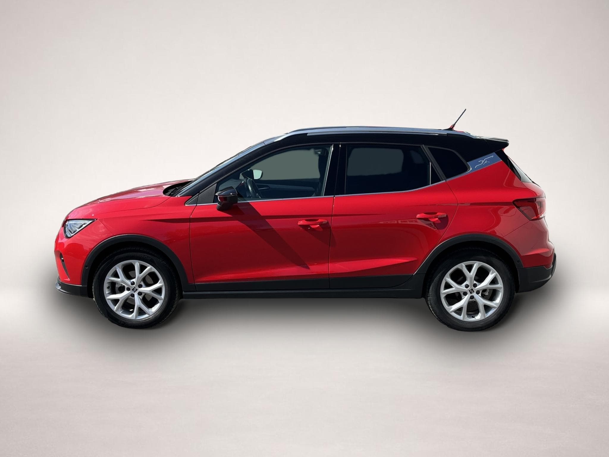 Seat Arona (2023) - Photo 1