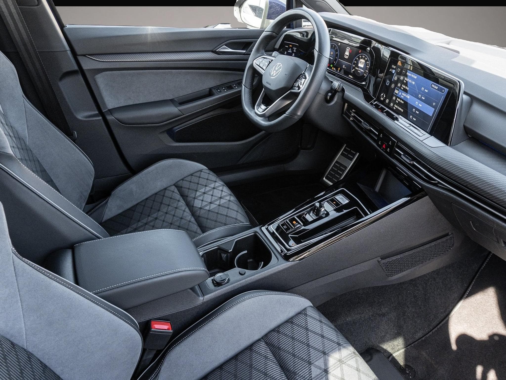 VW Golf (2024) - Foto 6