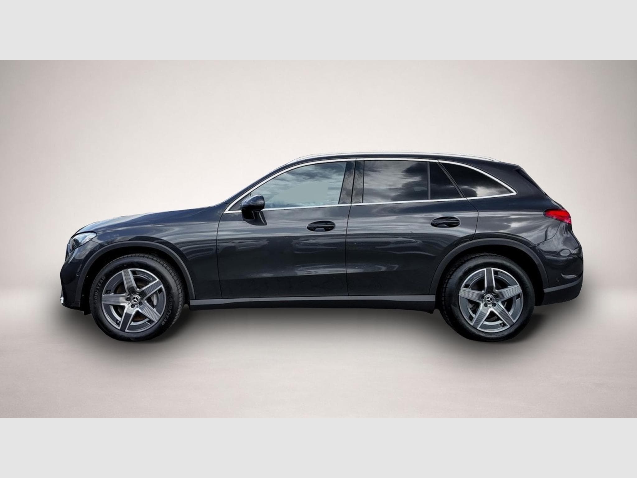 Mercedes GLA 200 (2025) - Photo 3