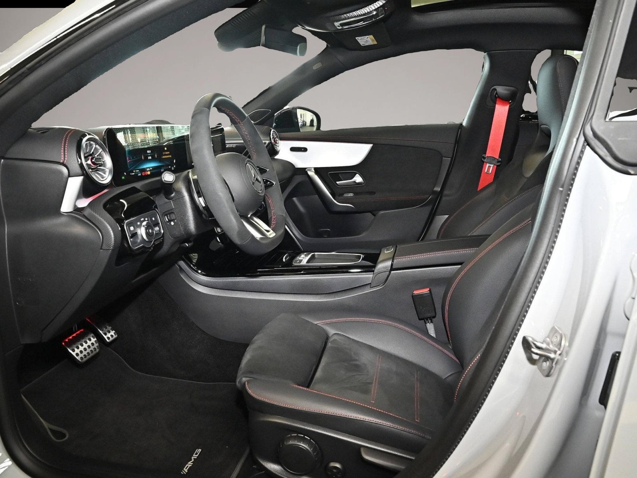 Mercedes A 45 AMG (2025) - Foto 6