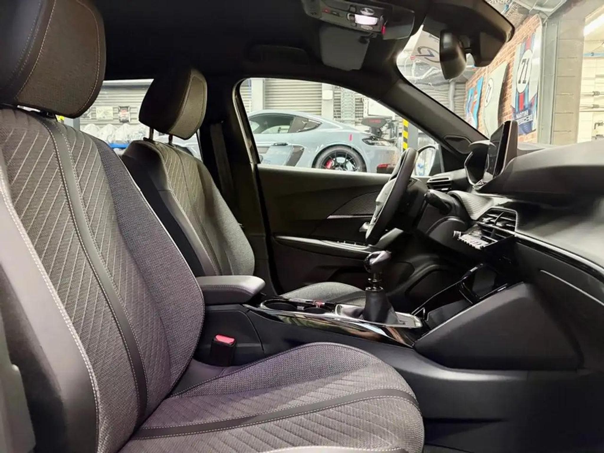 Peugeot 2008 (2025) - Foto 8