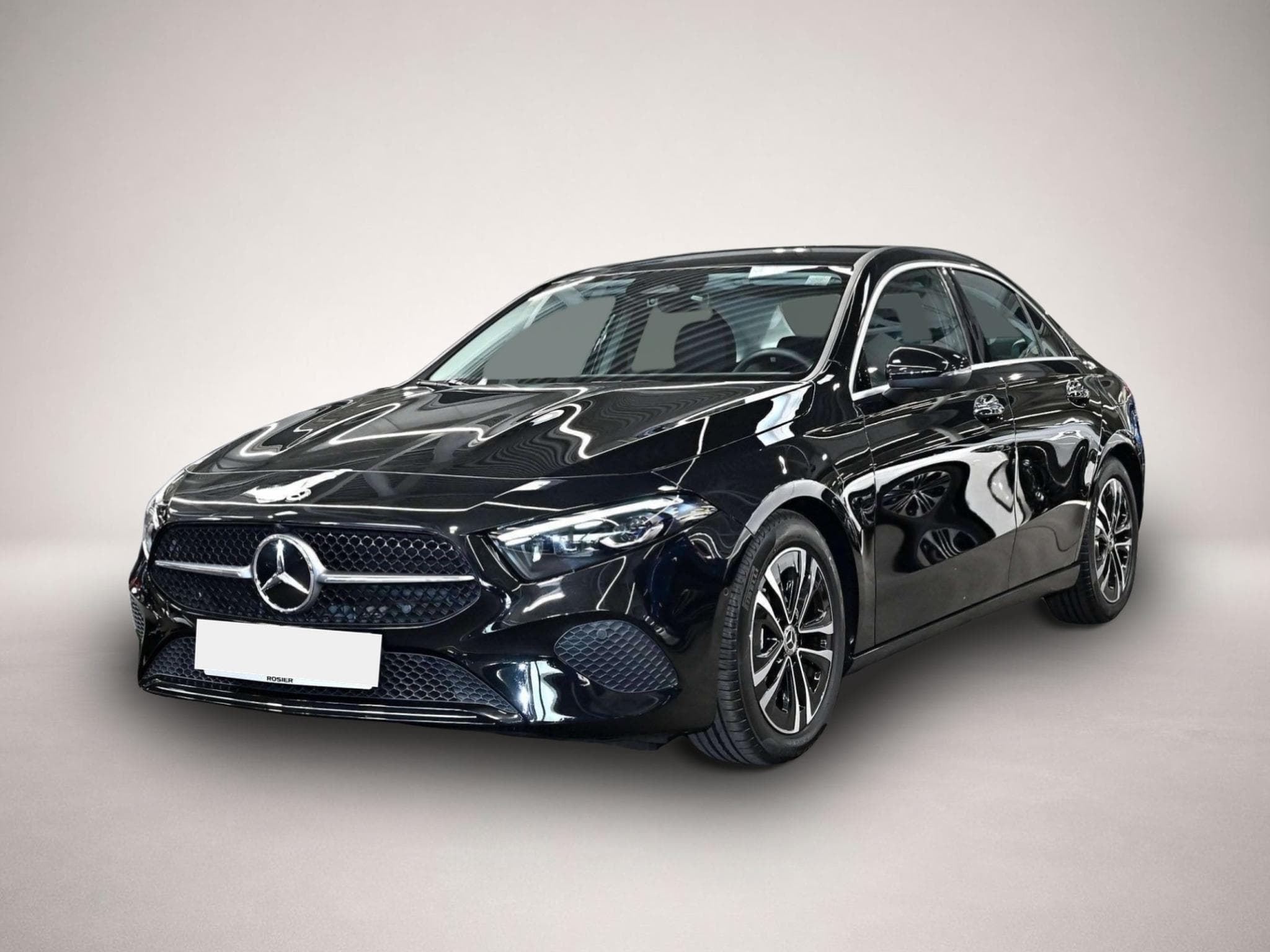Mercedes GLA 200 (2025) - Photo 1