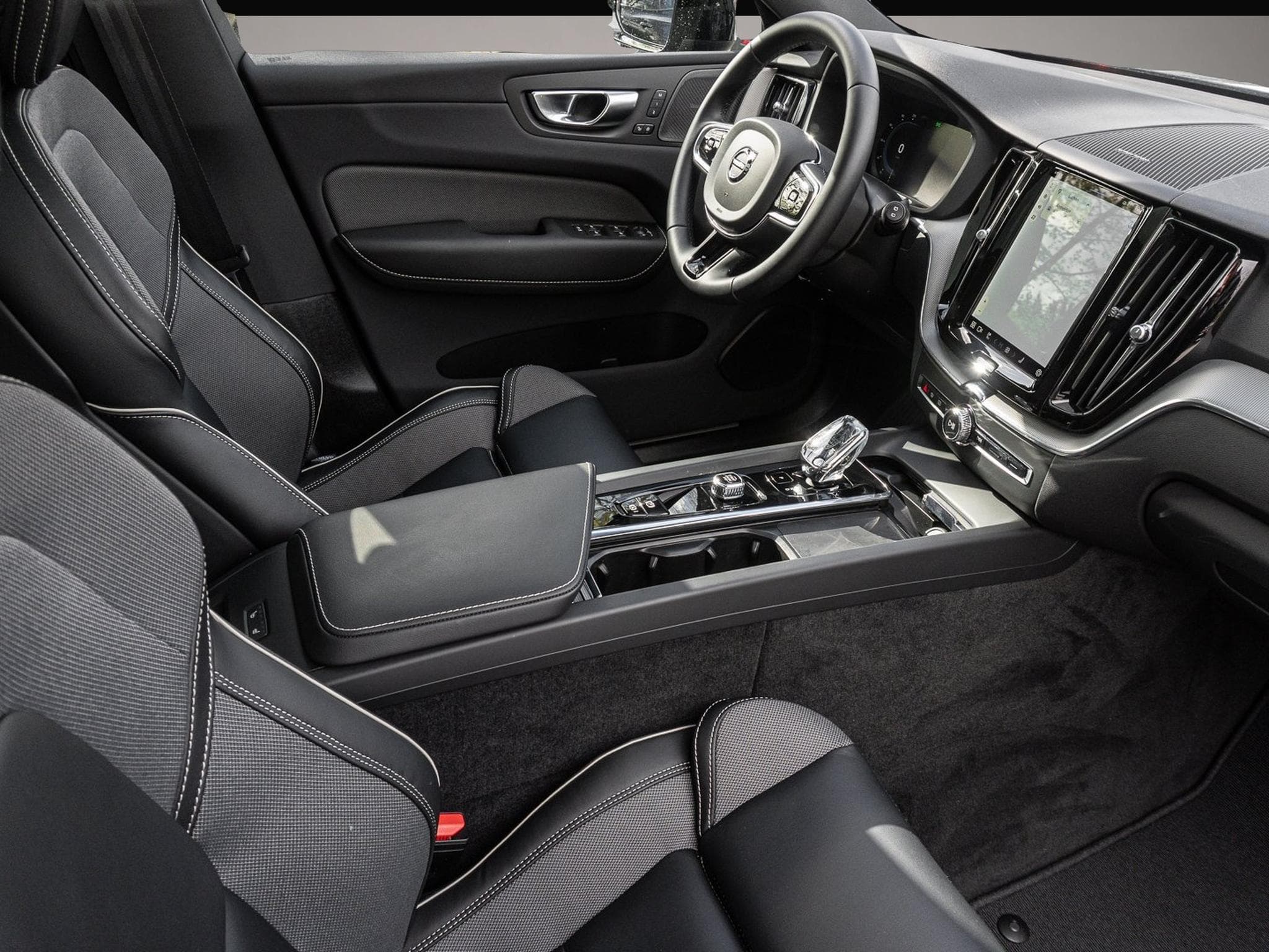 Volvo XC60 (2024) - Photo 7