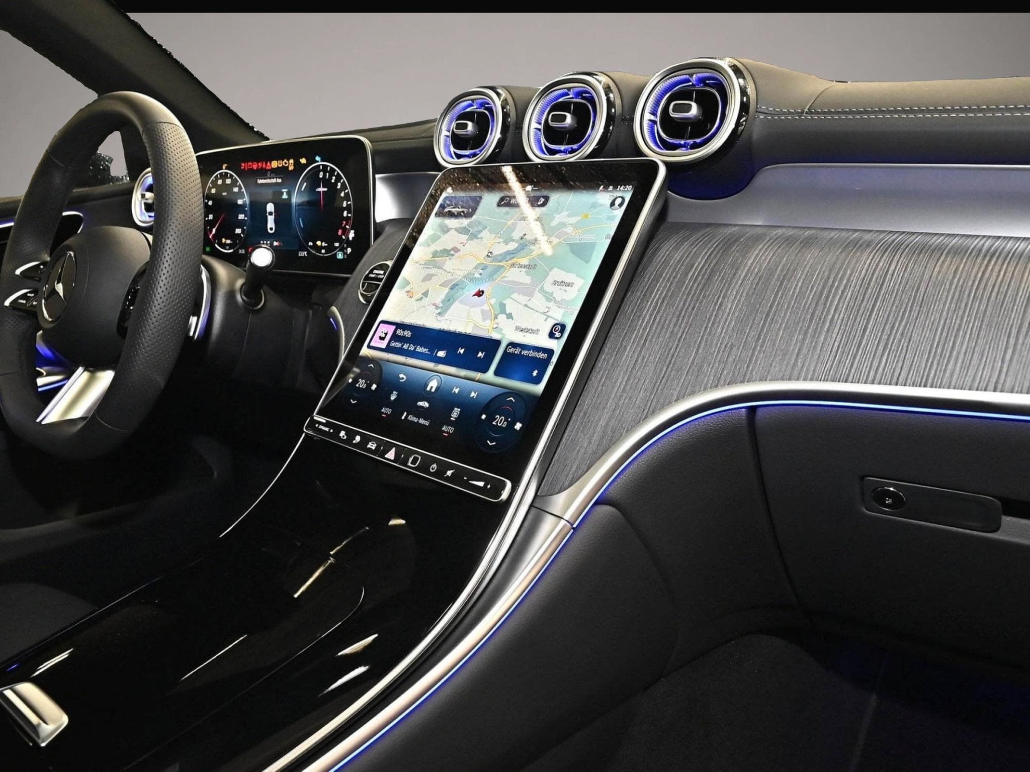 Mercedes GLA 200 (2025) - Photo 5