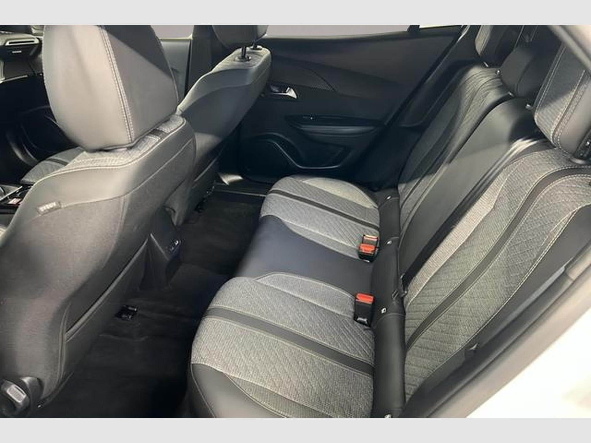Peugeot 2008 (2025) - Foto 5