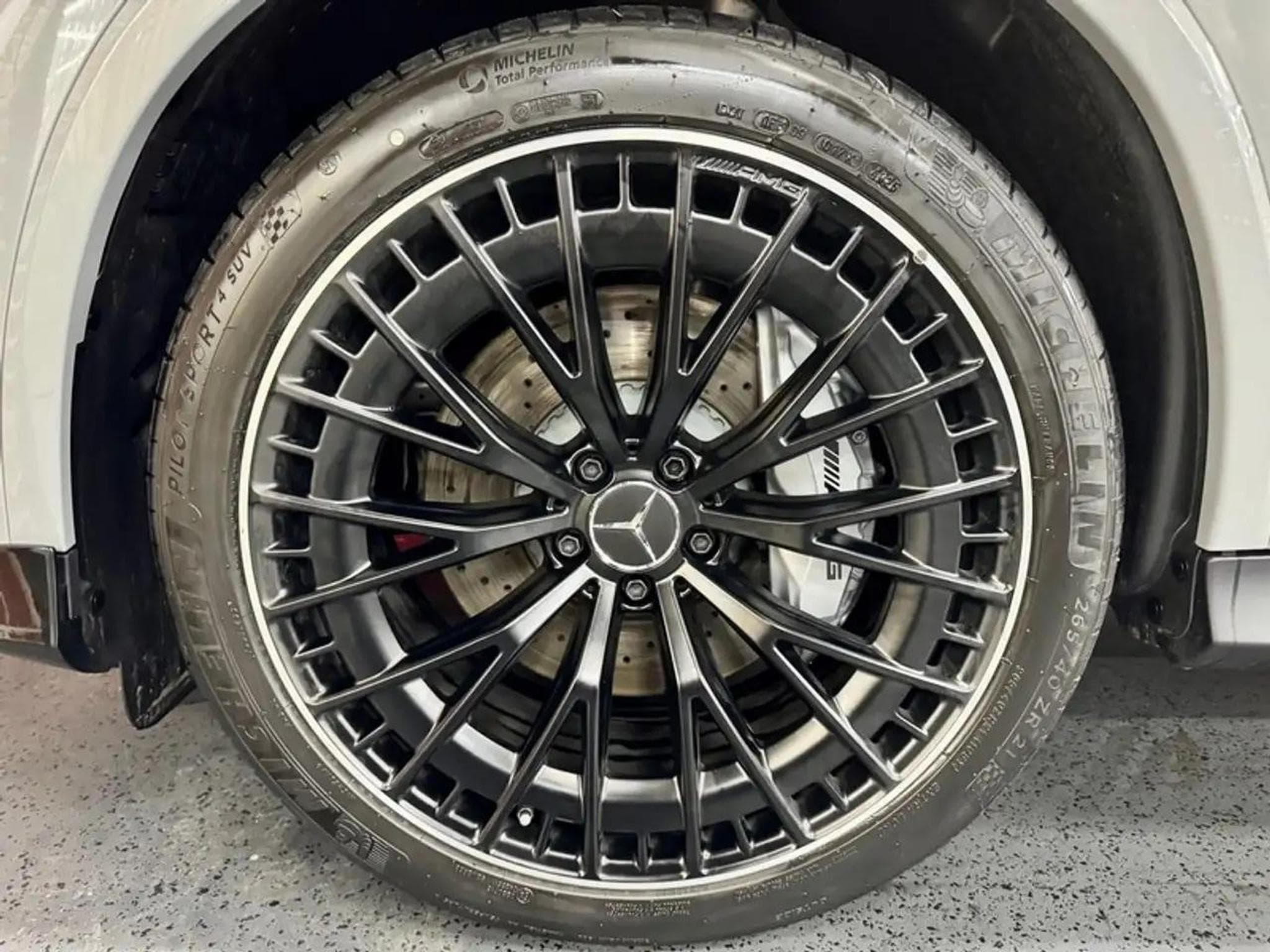 Mercedes C 63 AMG (2026) - Foto 3
