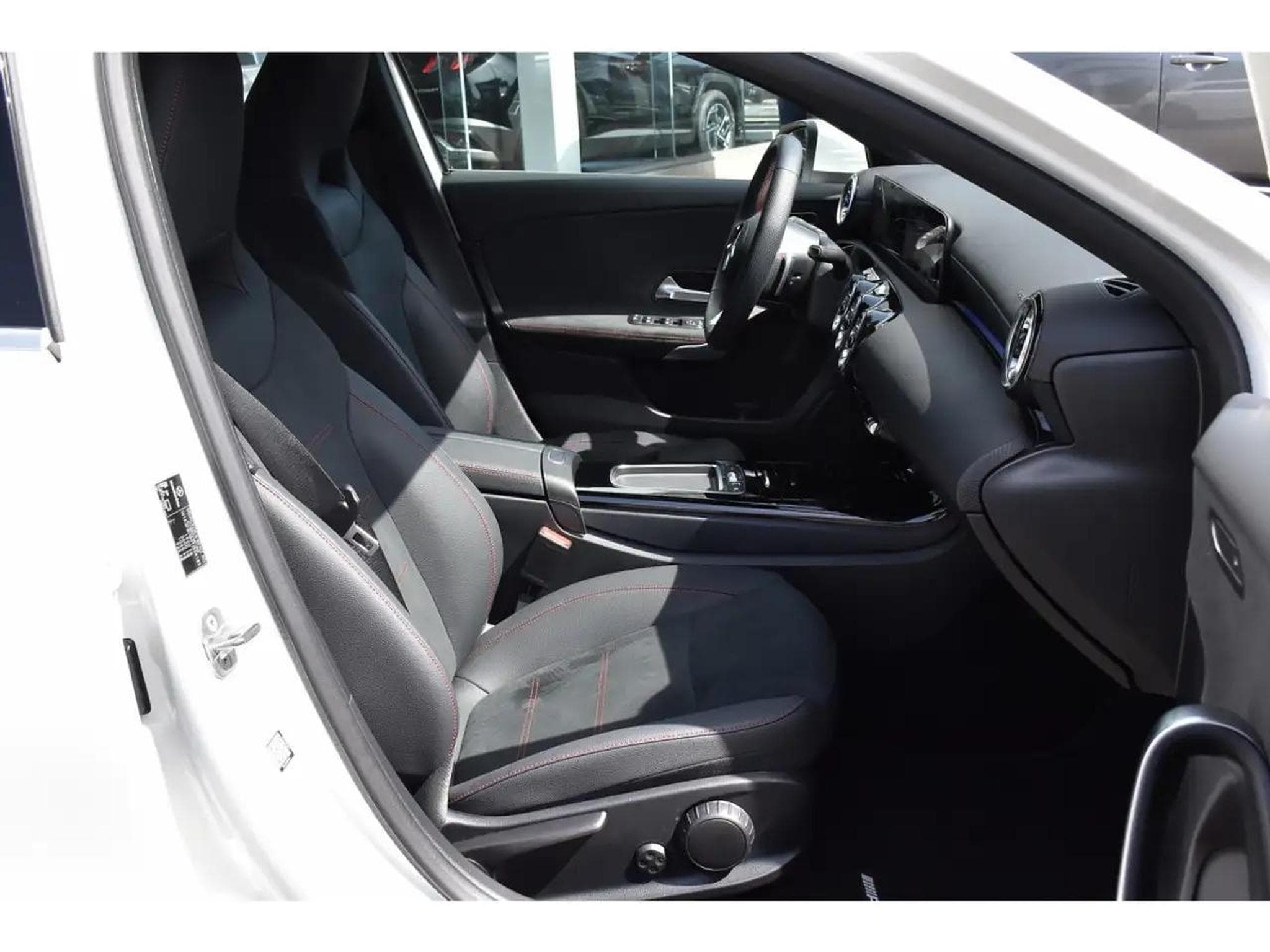 Mercedes GLA 200 (2025) - Photo 7