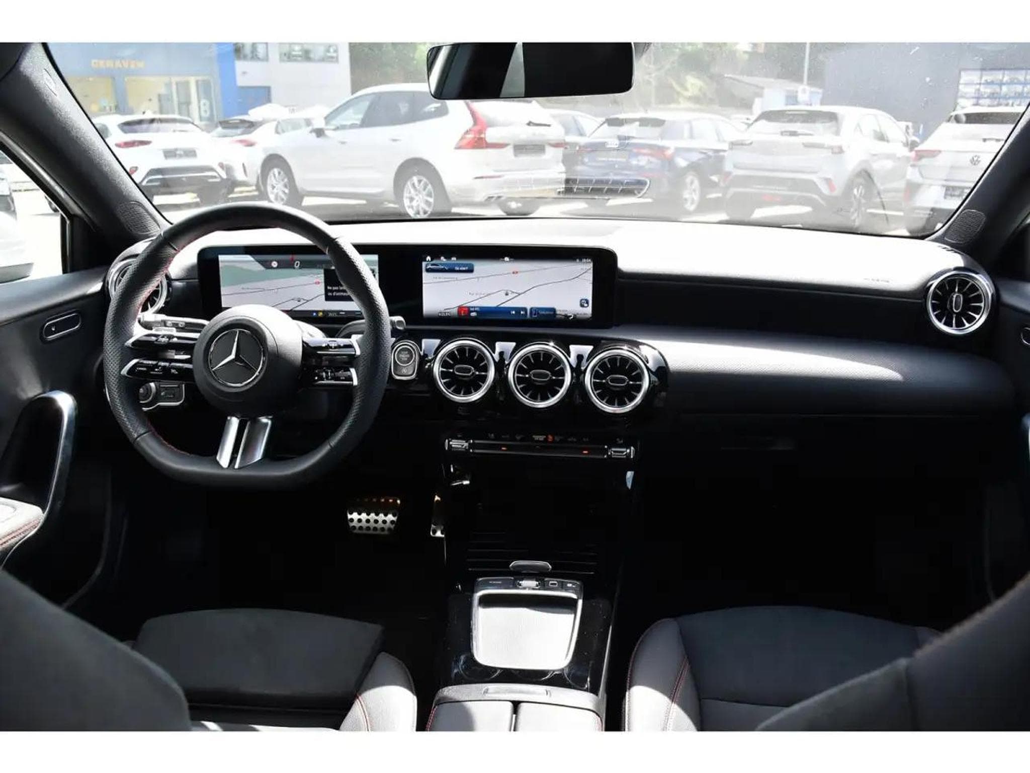 Mercedes GLA 200 (2025) - Photo 9
