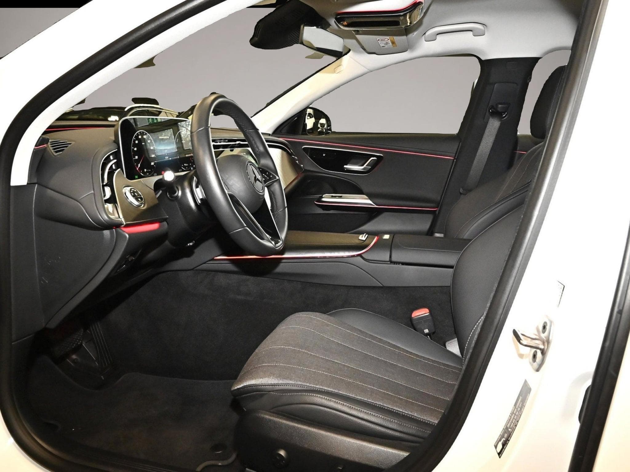 Mercedes 300 (2024) - Foto 5