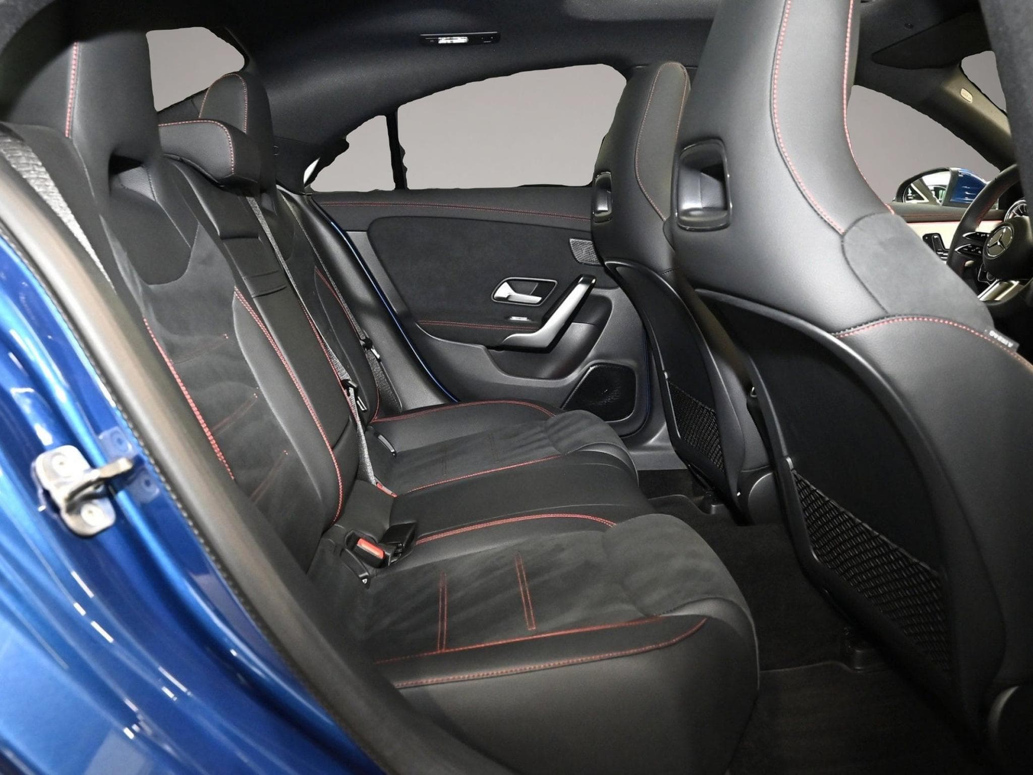 Mercedes GLA 200 (2025) - Photo 4