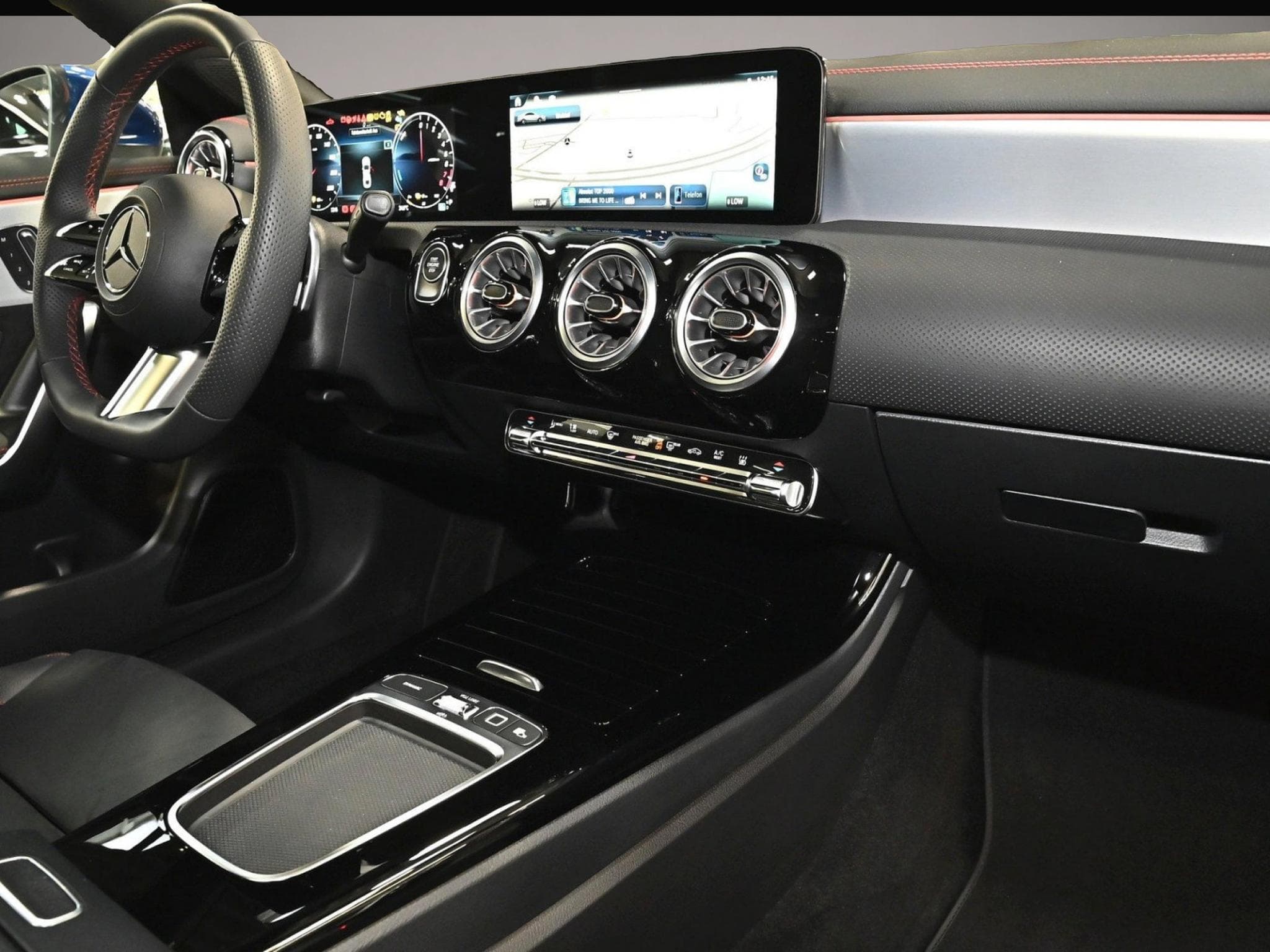Mercedes GLA 200 (2025) - Photo 5