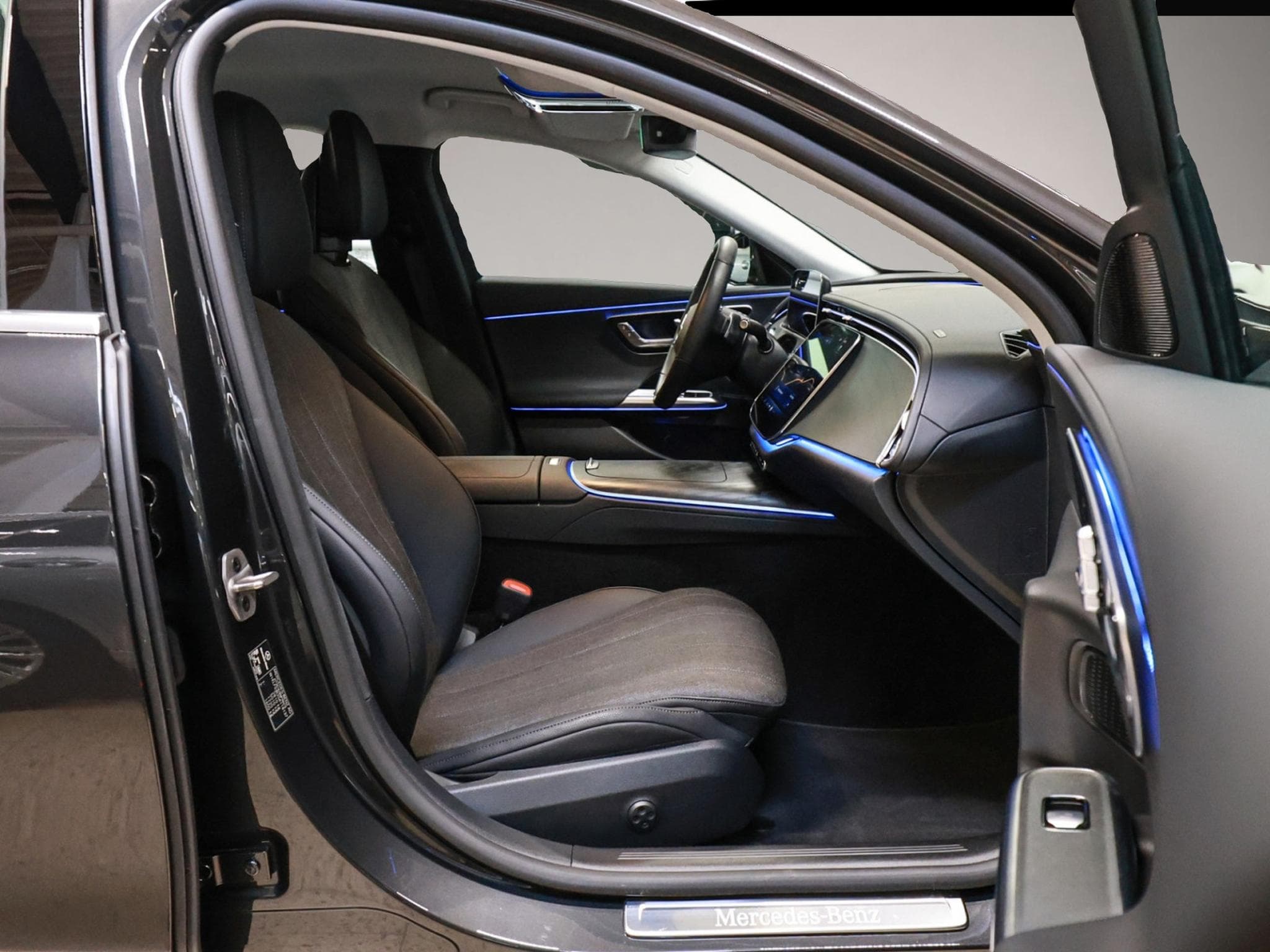 Mercedes 300 (2024) - Foto 2