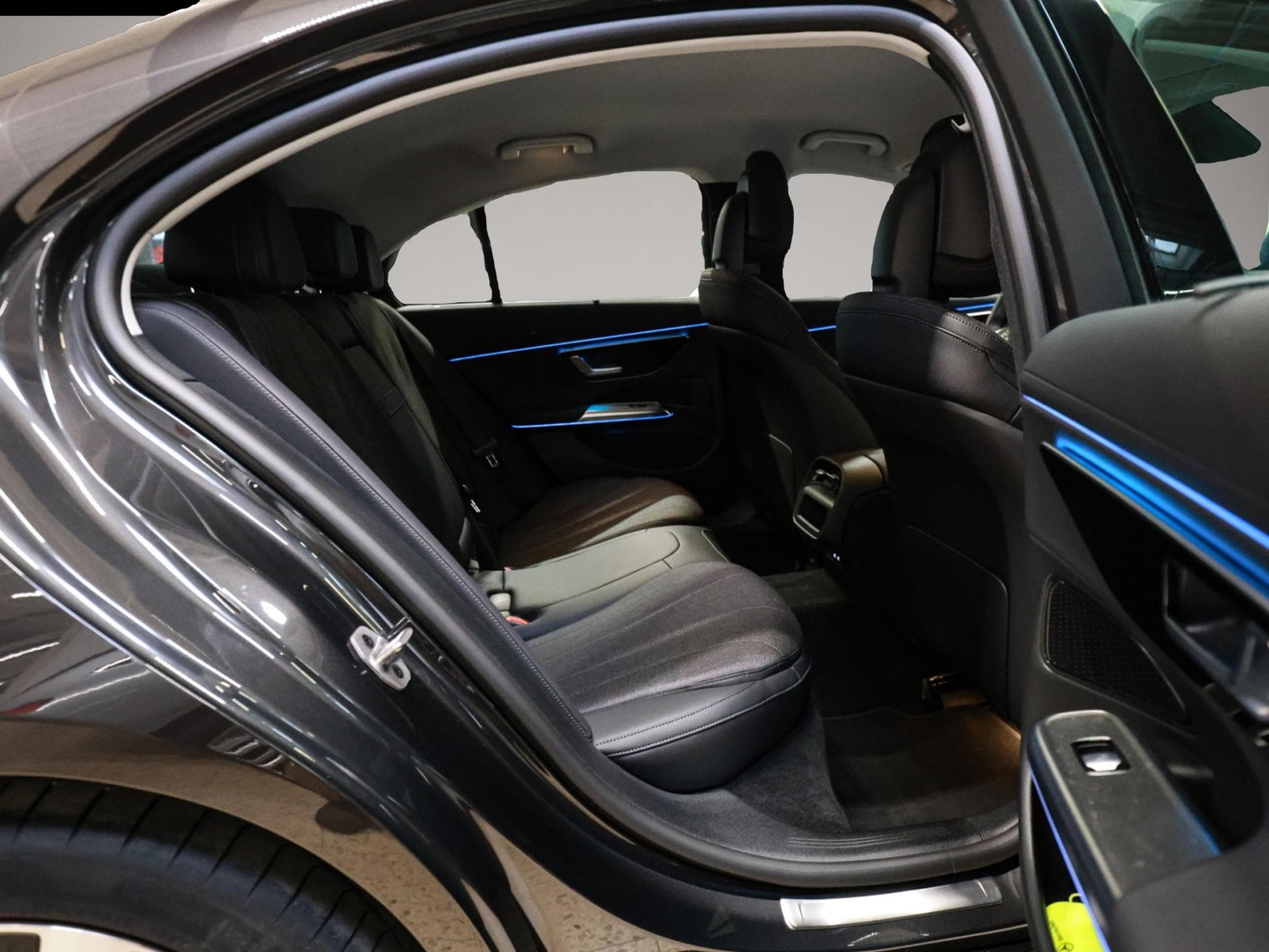 Mercedes 300 (2024) - Foto 4