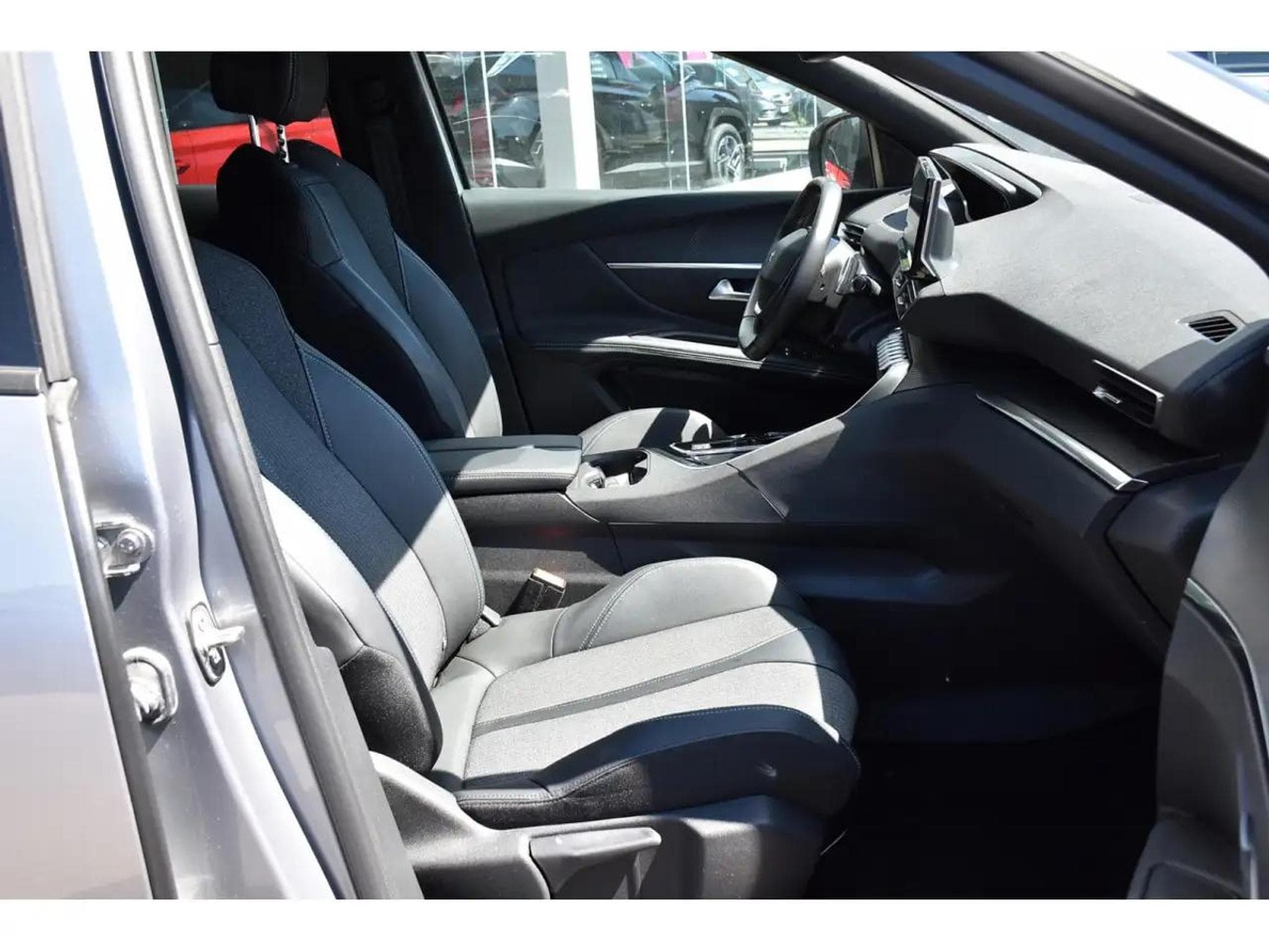 Peugeot 3008 (2024) - Photo 7