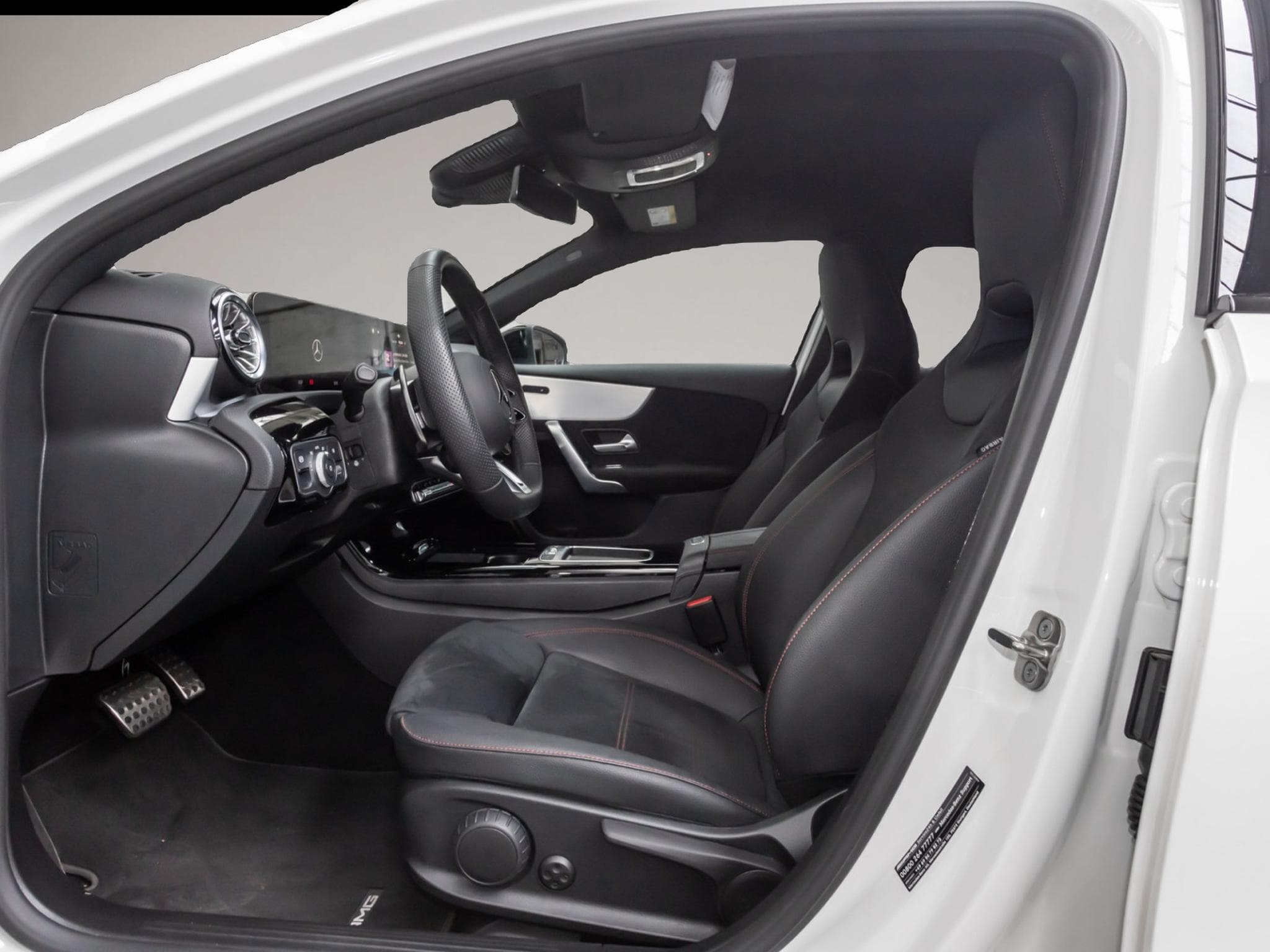 Mercedes C 63 AMG (2025) - Photo 7