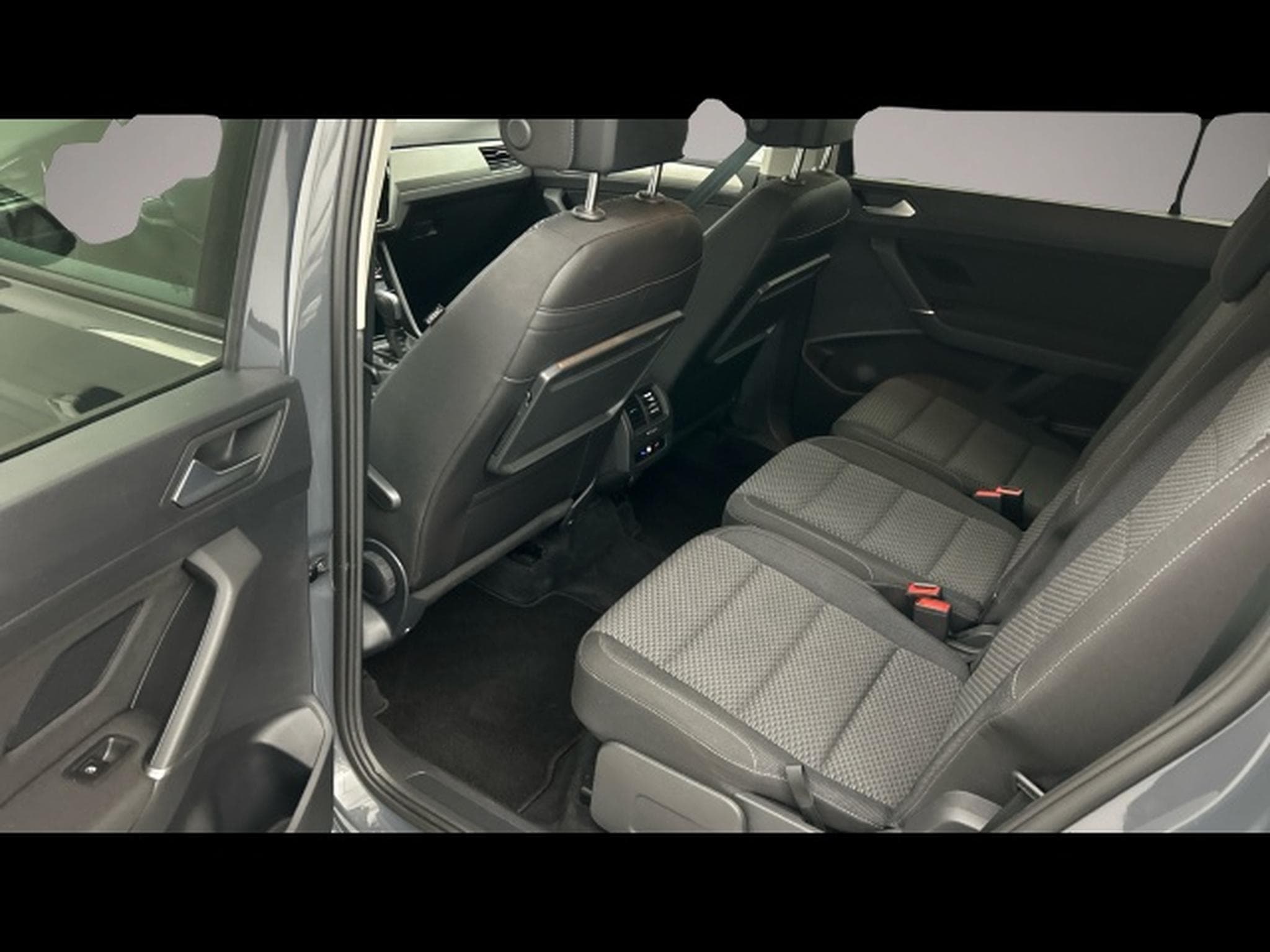 VW Touran (2025) - Photo 7