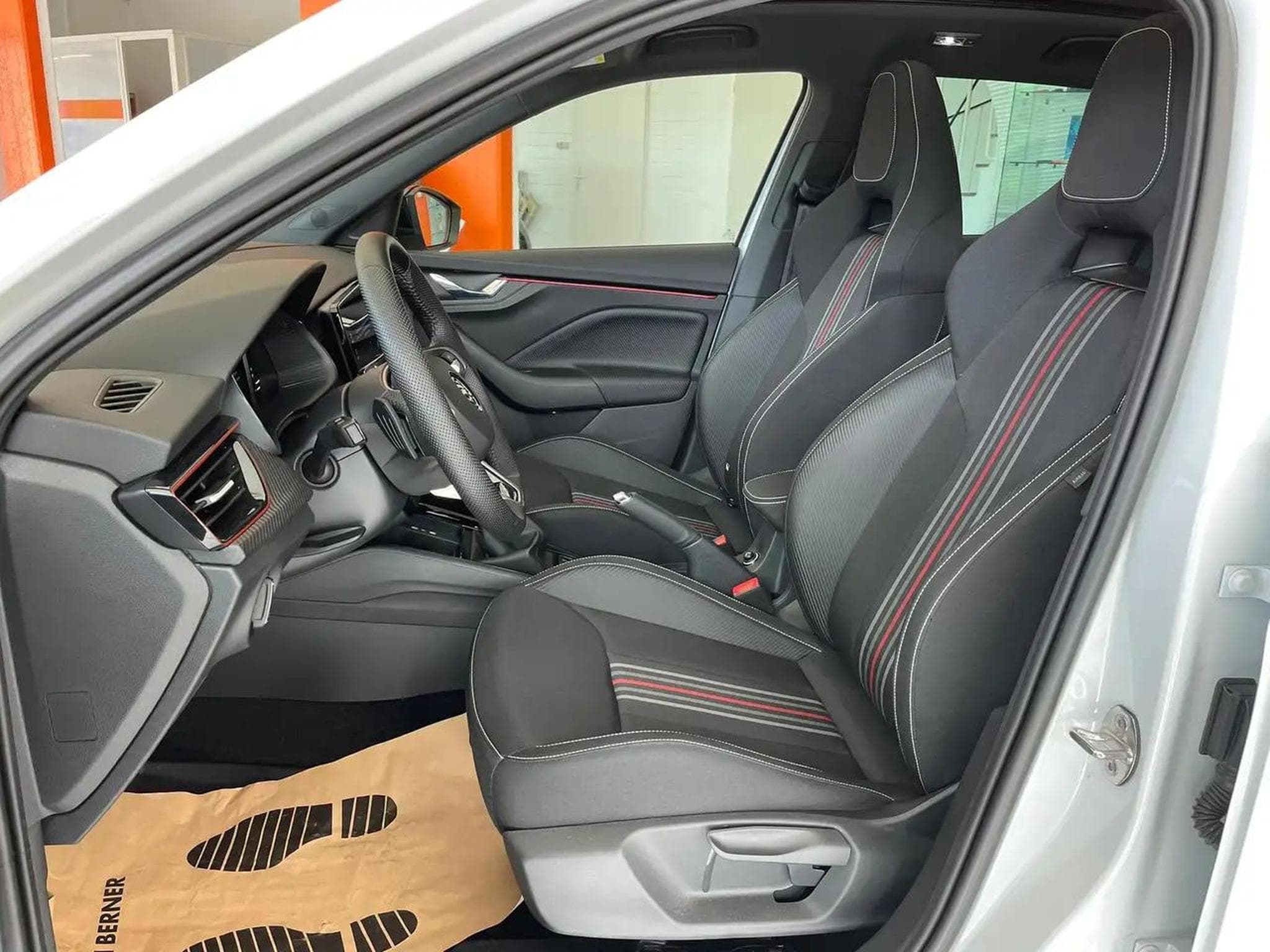 Skoda Kamiq (2024) - Foto 11