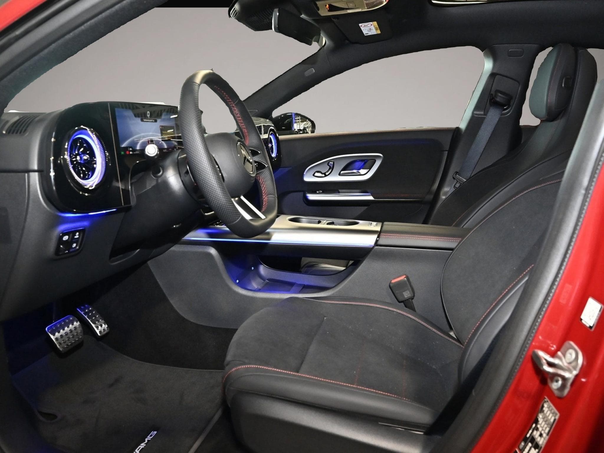 Mercedes GLA 200 (2025) - Photo 6
