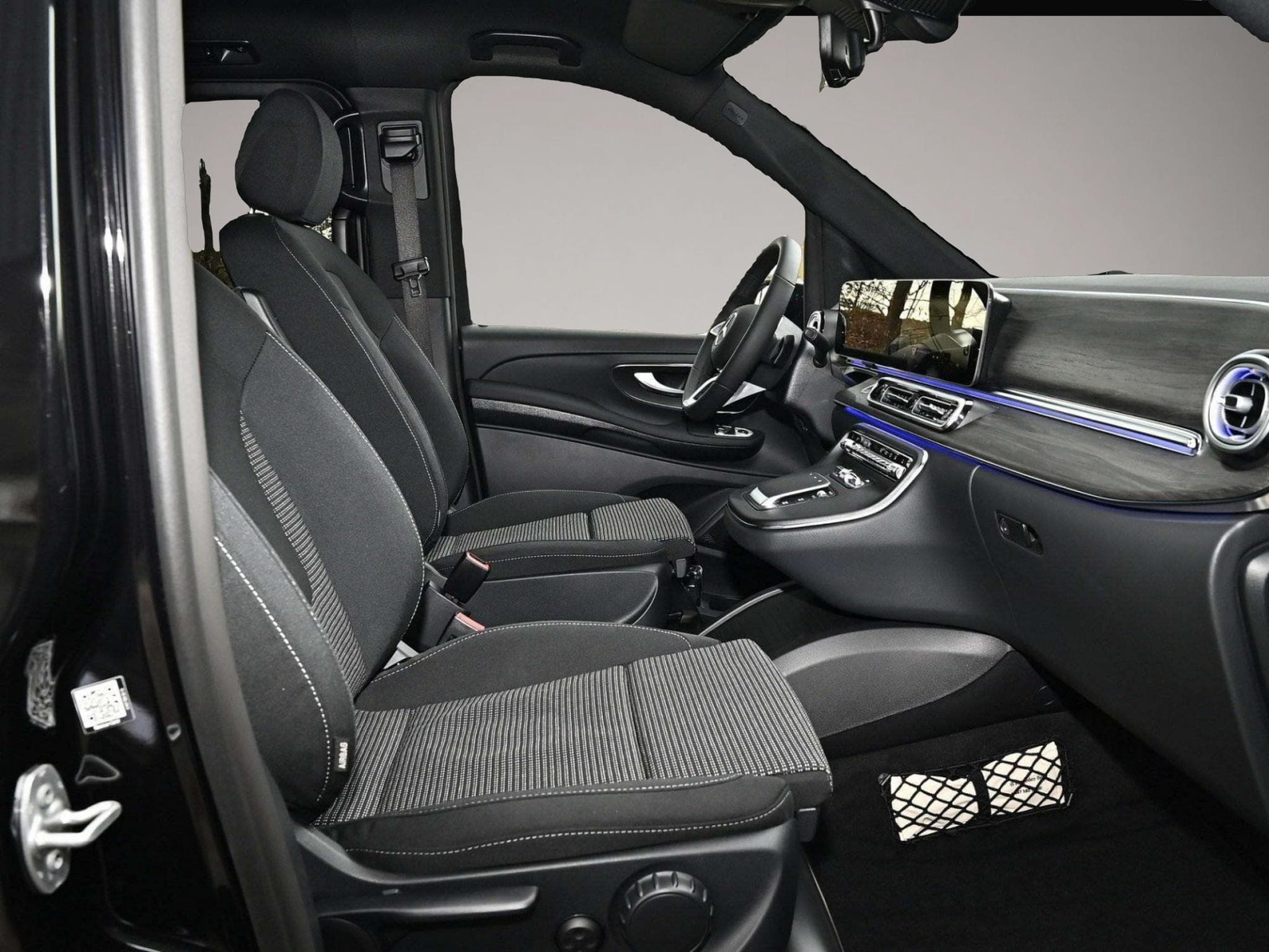 Mercedes 300 (2026) - Foto 2