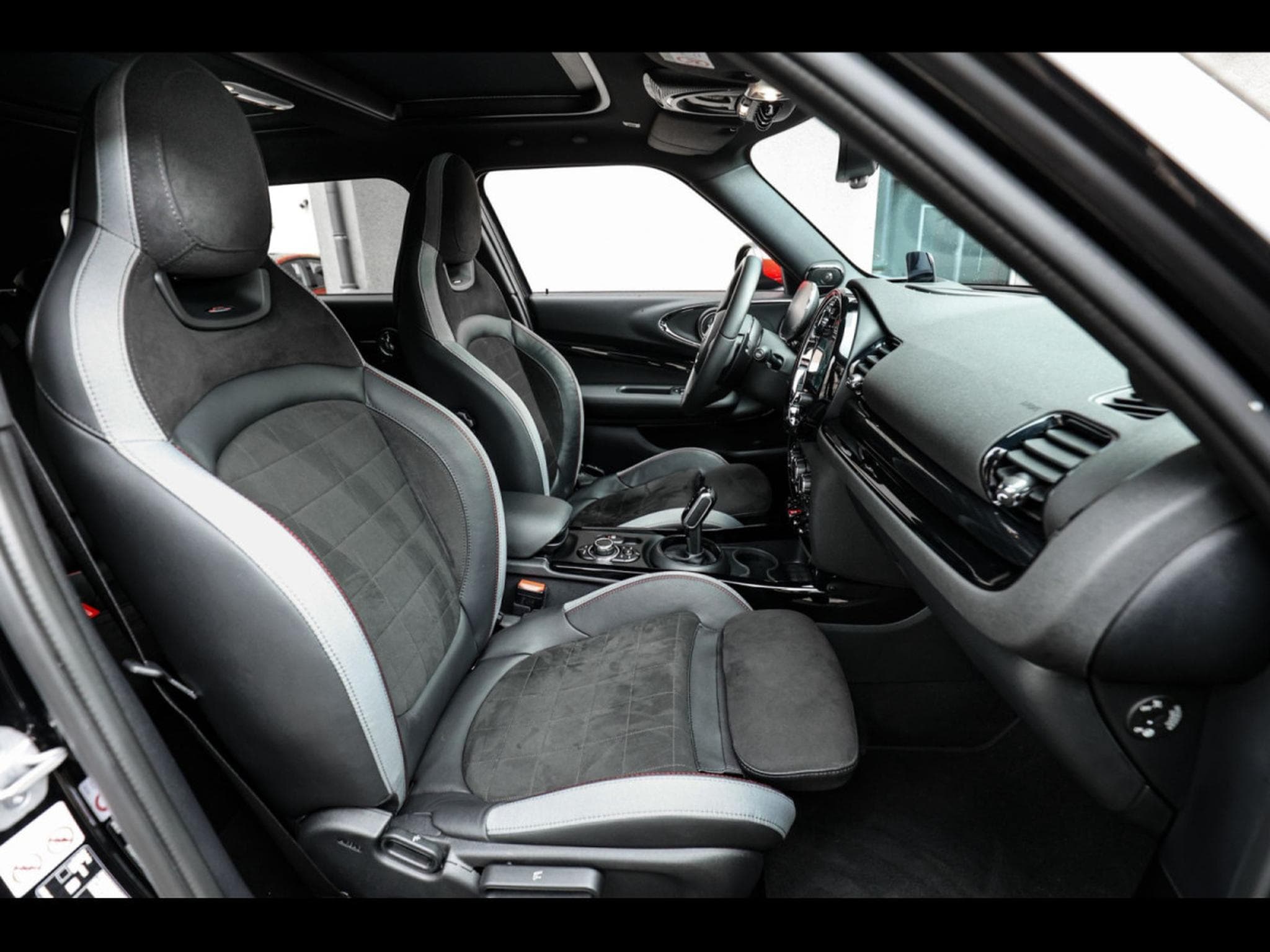 Mini Clubman Cooper JOHN COOPER WORKS ALL4 - MIDNIGHT BLACK II (2022) - Photo 12
