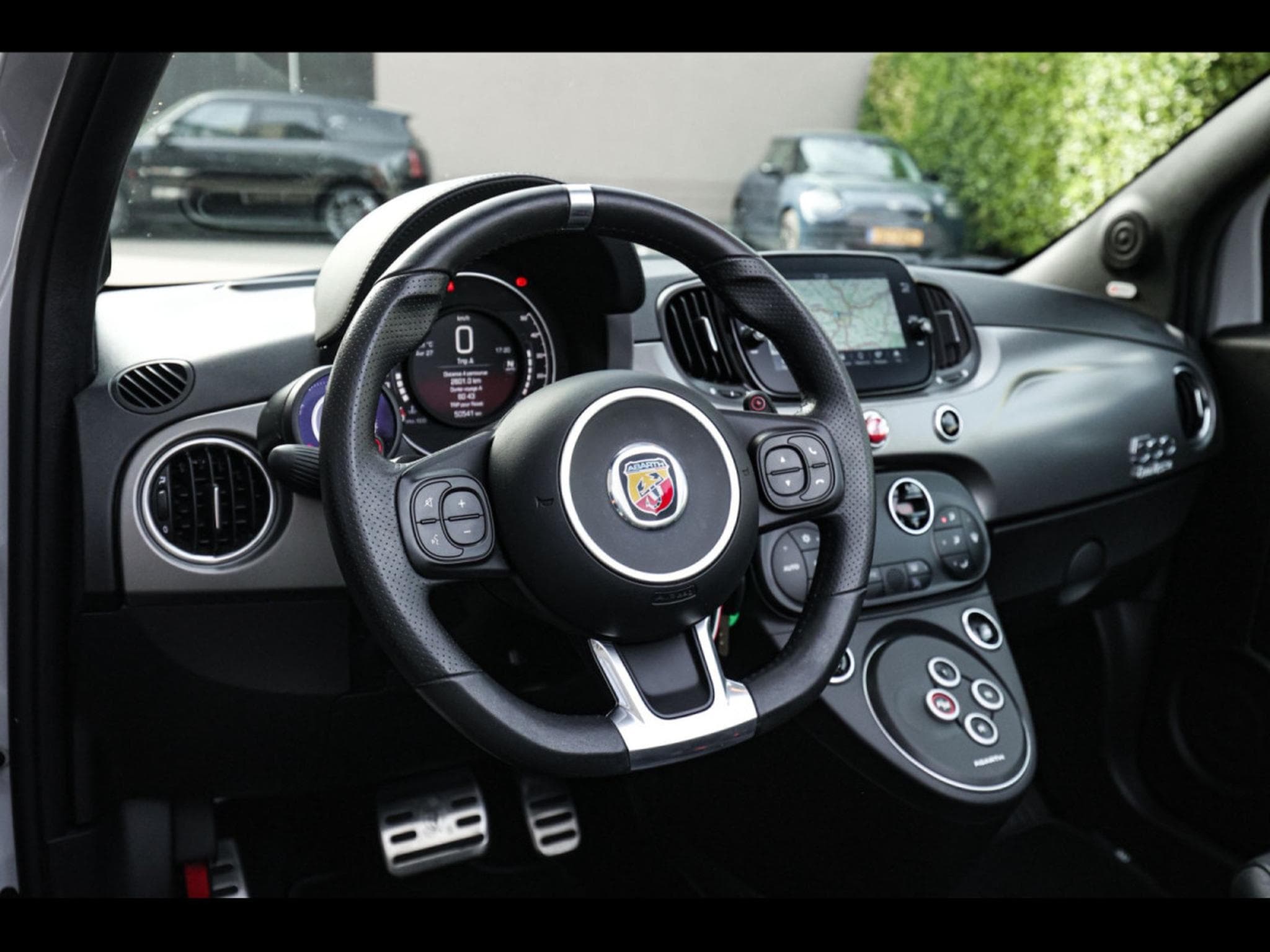 Abarth 595 C CABRIOLET 1.4 T-JET 16V - AUTO (2022) - Foto 10