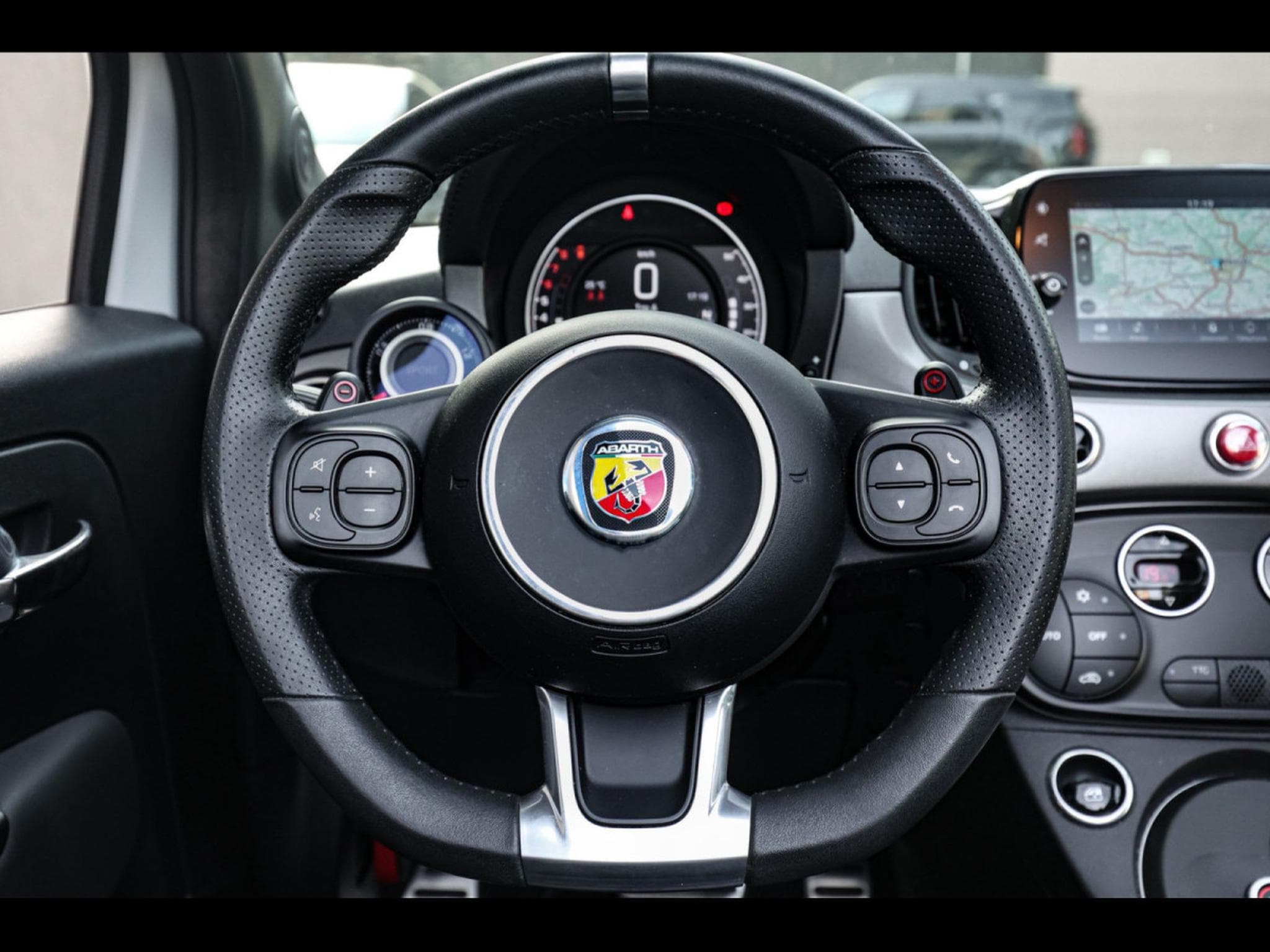 Abarth 595 C CABRIOLET 1.4 T-JET 16V - AUTO (2022) - Foto 12