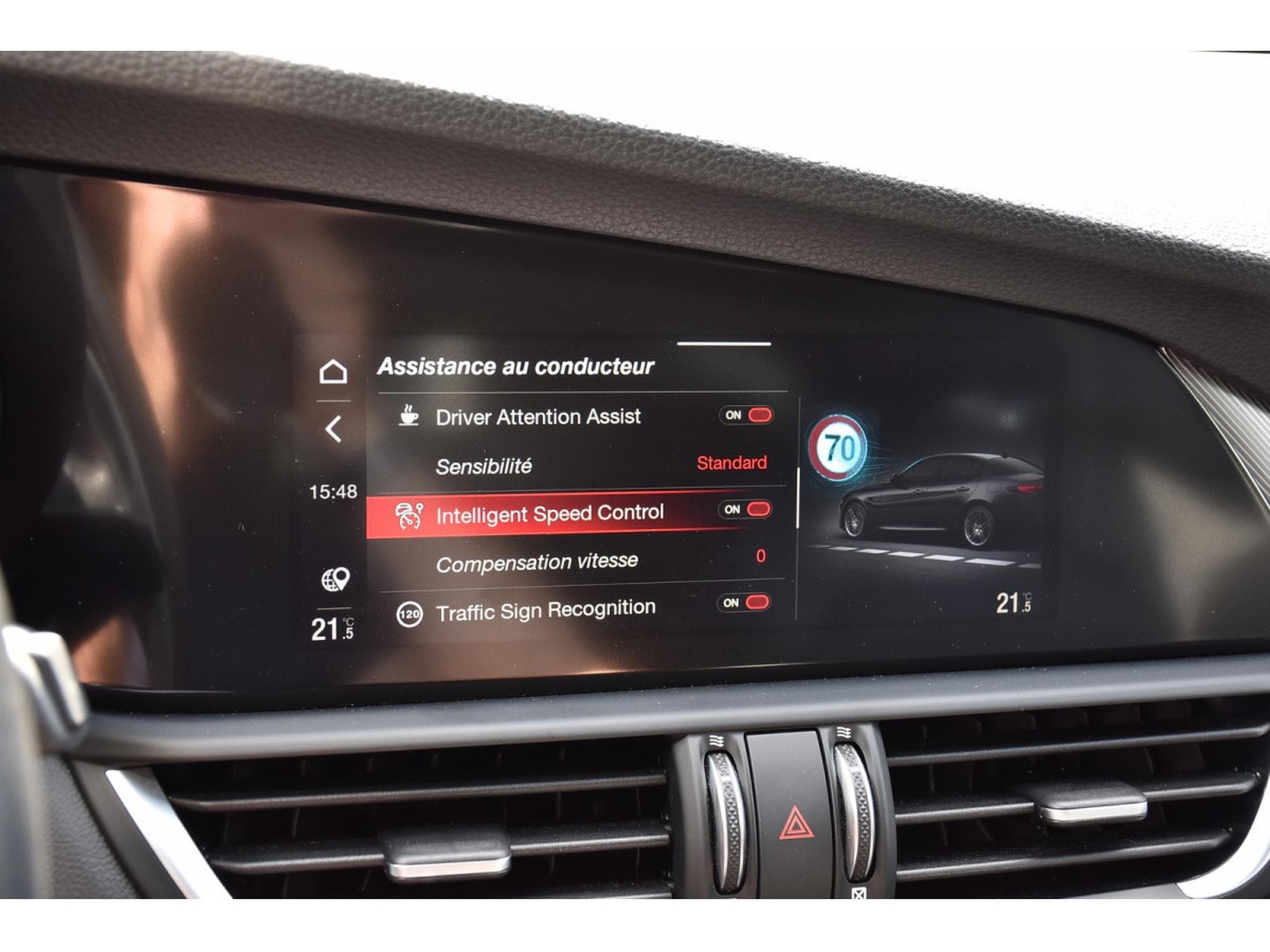 Alfa-Romeo Giulia 2.0 T Sprint ATX CUIR MEMO GPS ACC LANE SIDE CAM (2021) - Photo 15
