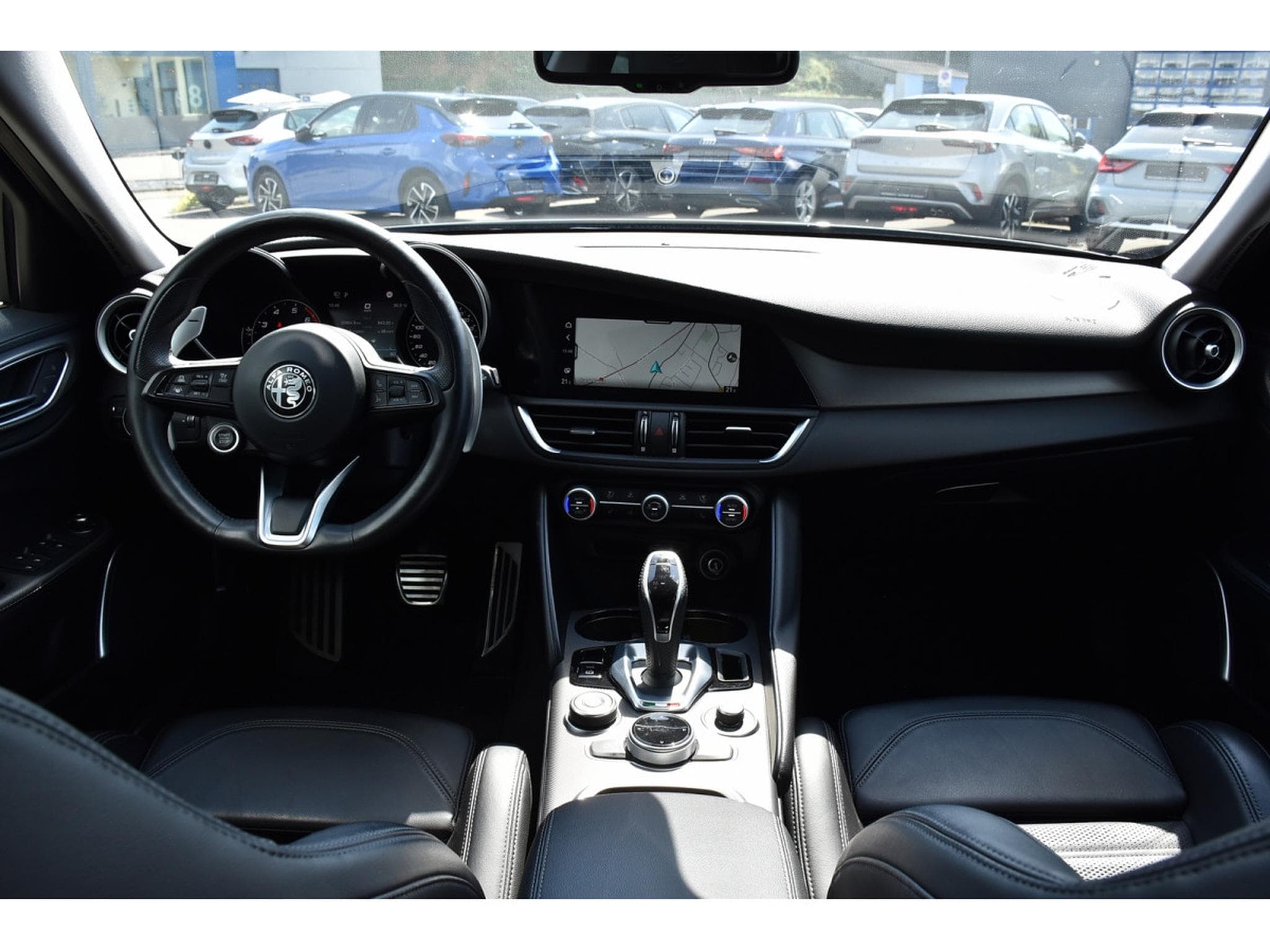 Alfa-Romeo Giulia 2.0 T Sprint ATX CUIR MEMO GPS ACC LANE SIDE CAM (2021) - Photo 9