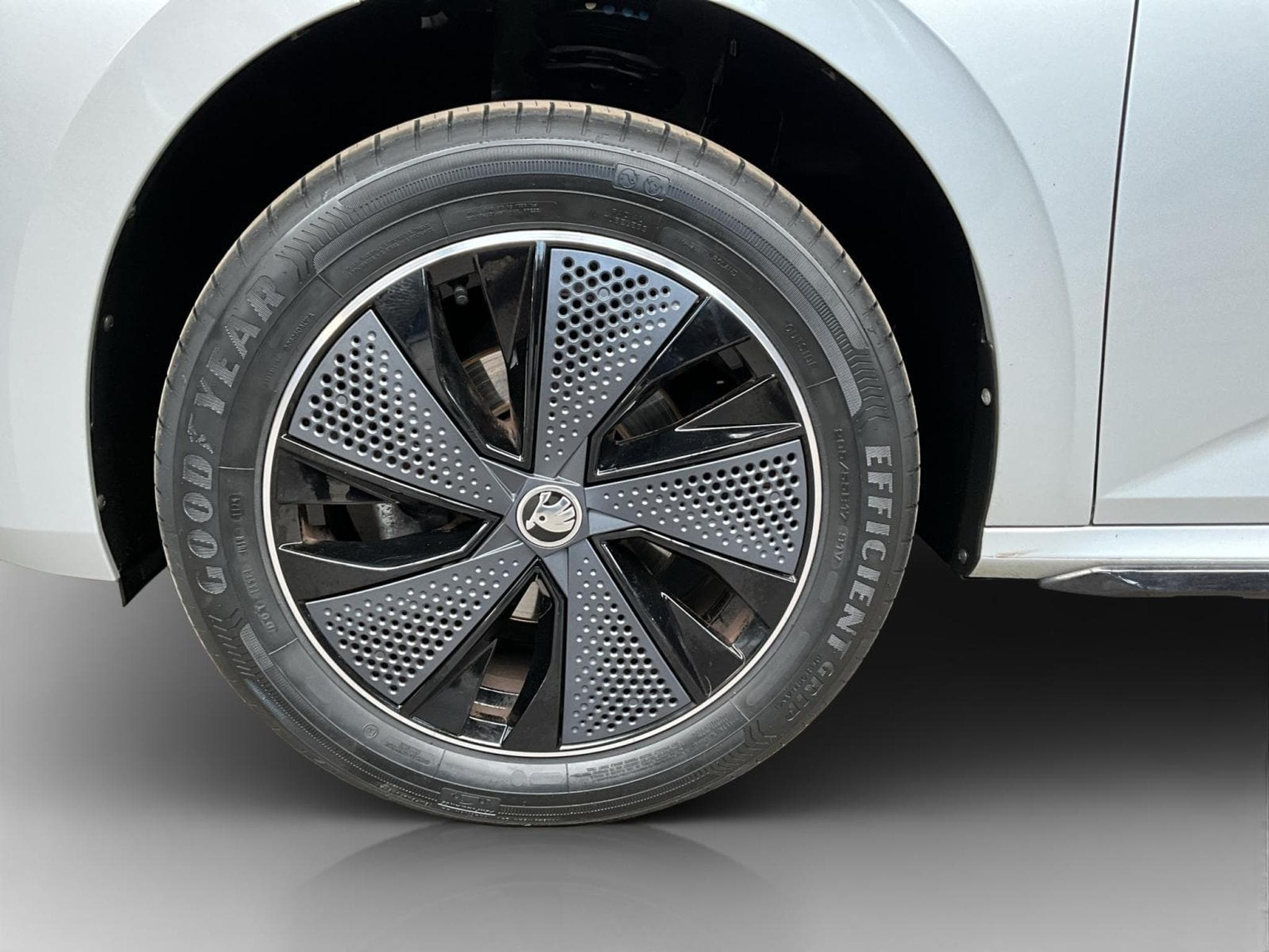 Skoda Kamiq Monte-Carlo+DSG+AHK+LED+Navi (2025) - Foto 8