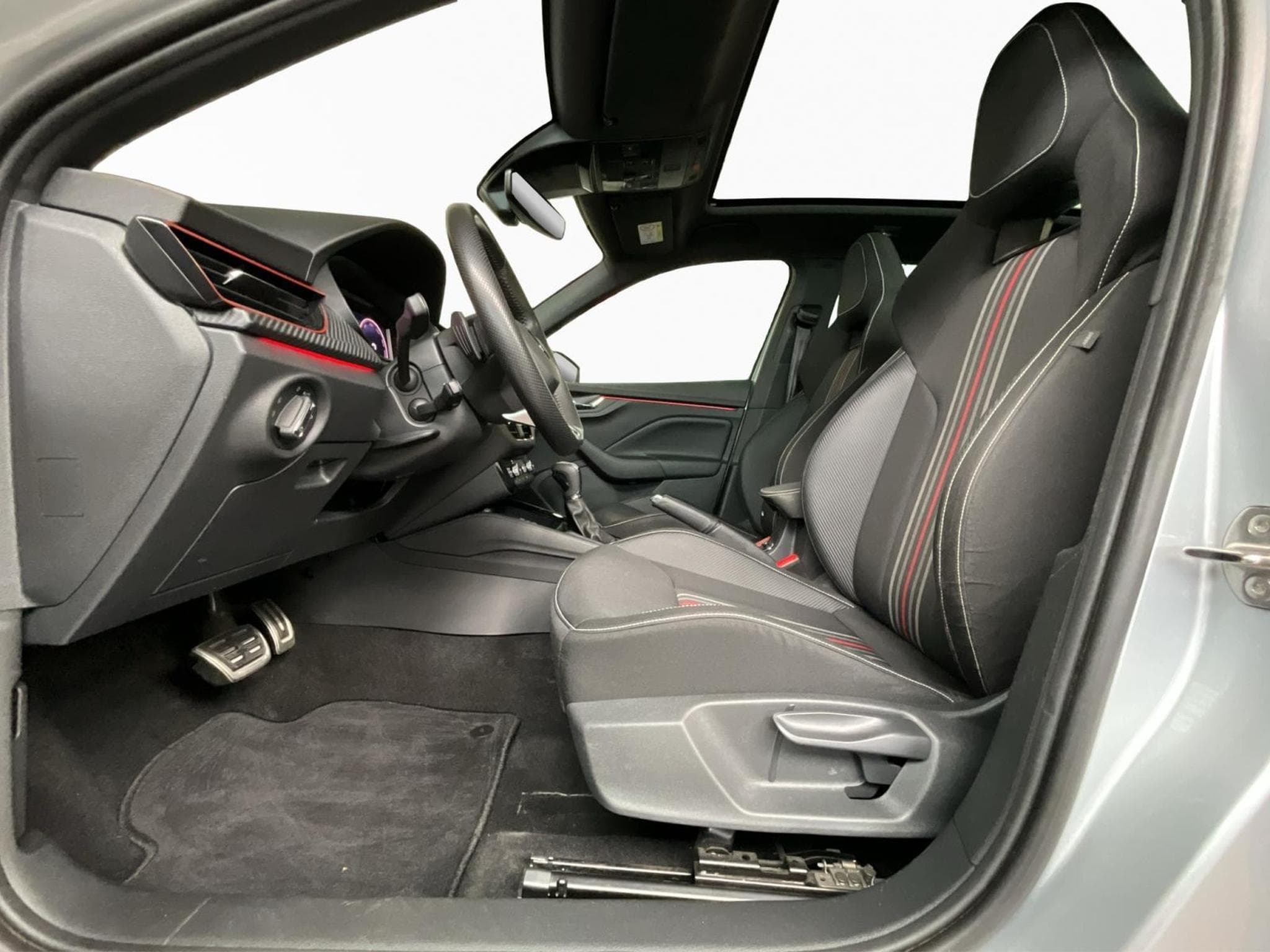 Skoda Kamiq Monte-Carlo+DSG+AHK+LED+Navi (2025) - Foto 9