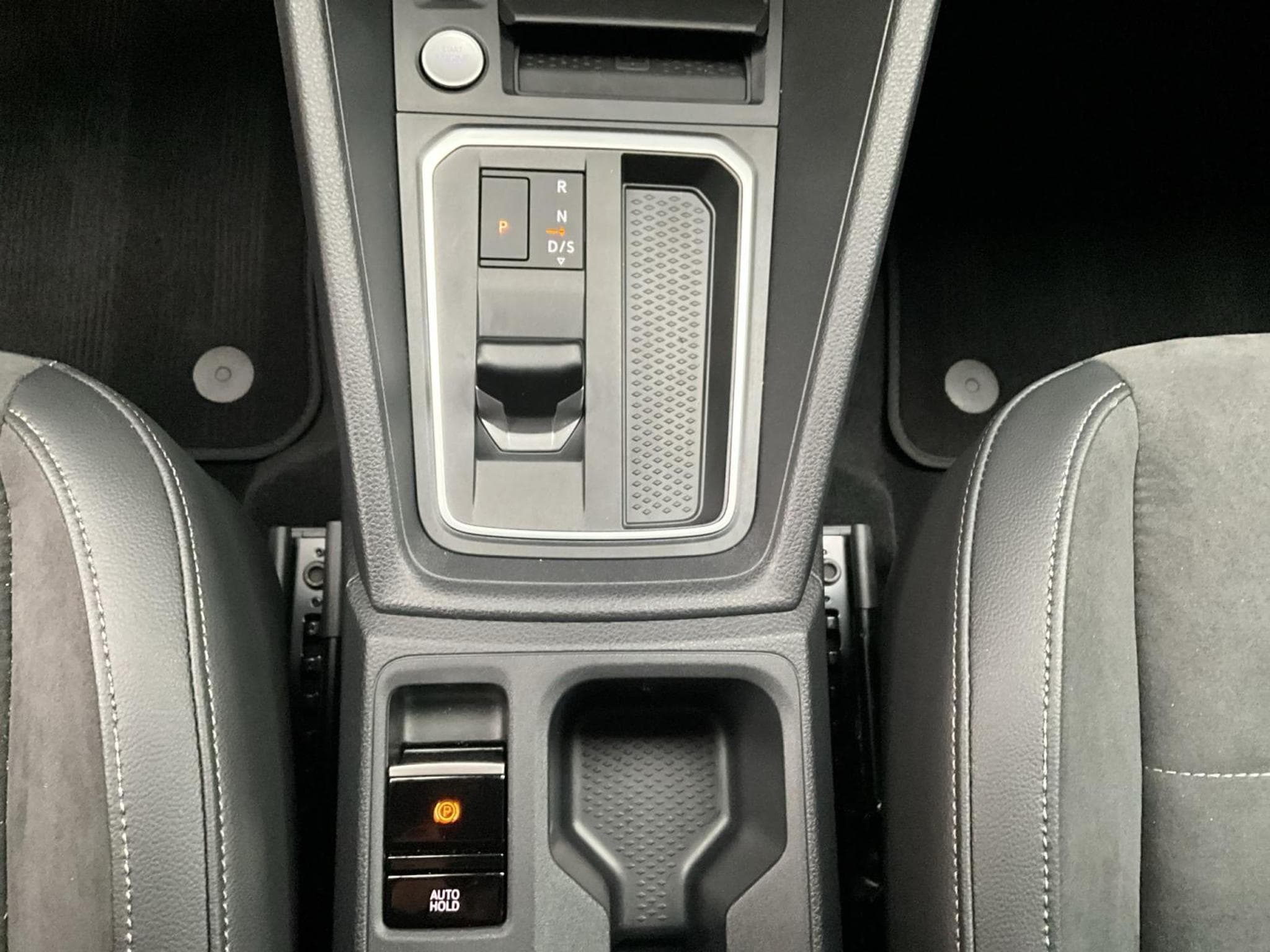 VW Caddy Maxi+Style+DSG+Led+7sitze+Navi+AHK (2025) - Foto 12