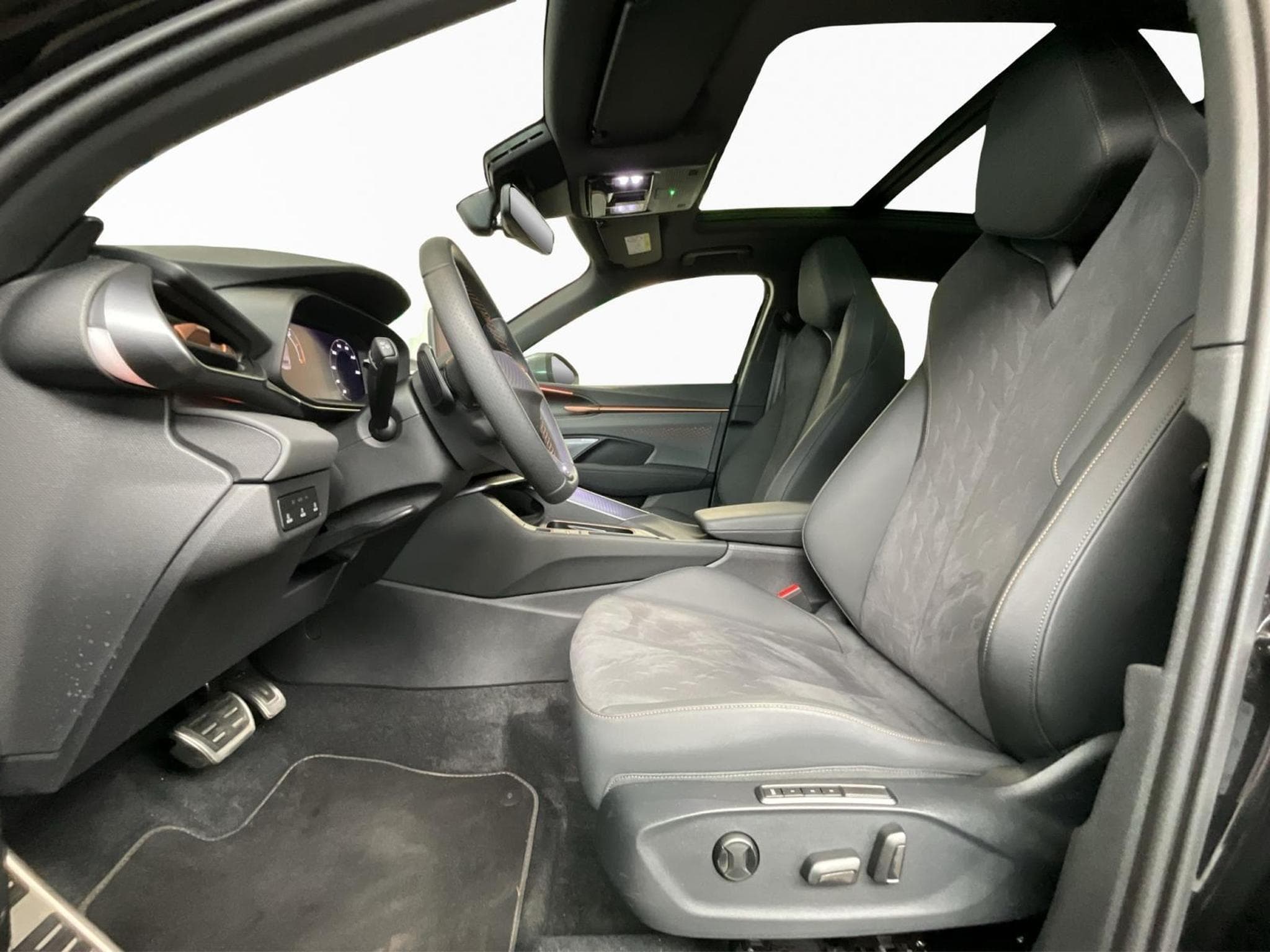 Cupra Terramar DSG+4Drive+immersive-Sennheiser+AHK+Pano (2025) - Foto 9