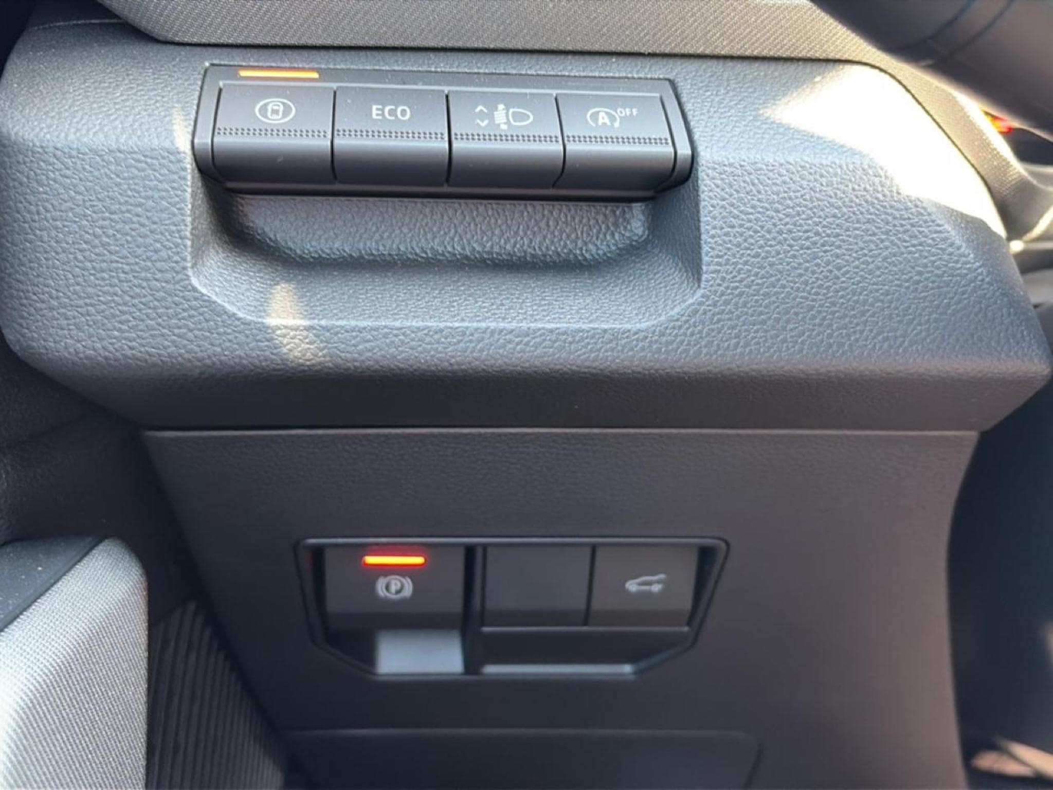 Dacia BIGSTER 1.2 MILD HYBRID 140 JOURNEY (2026) - Photo 12