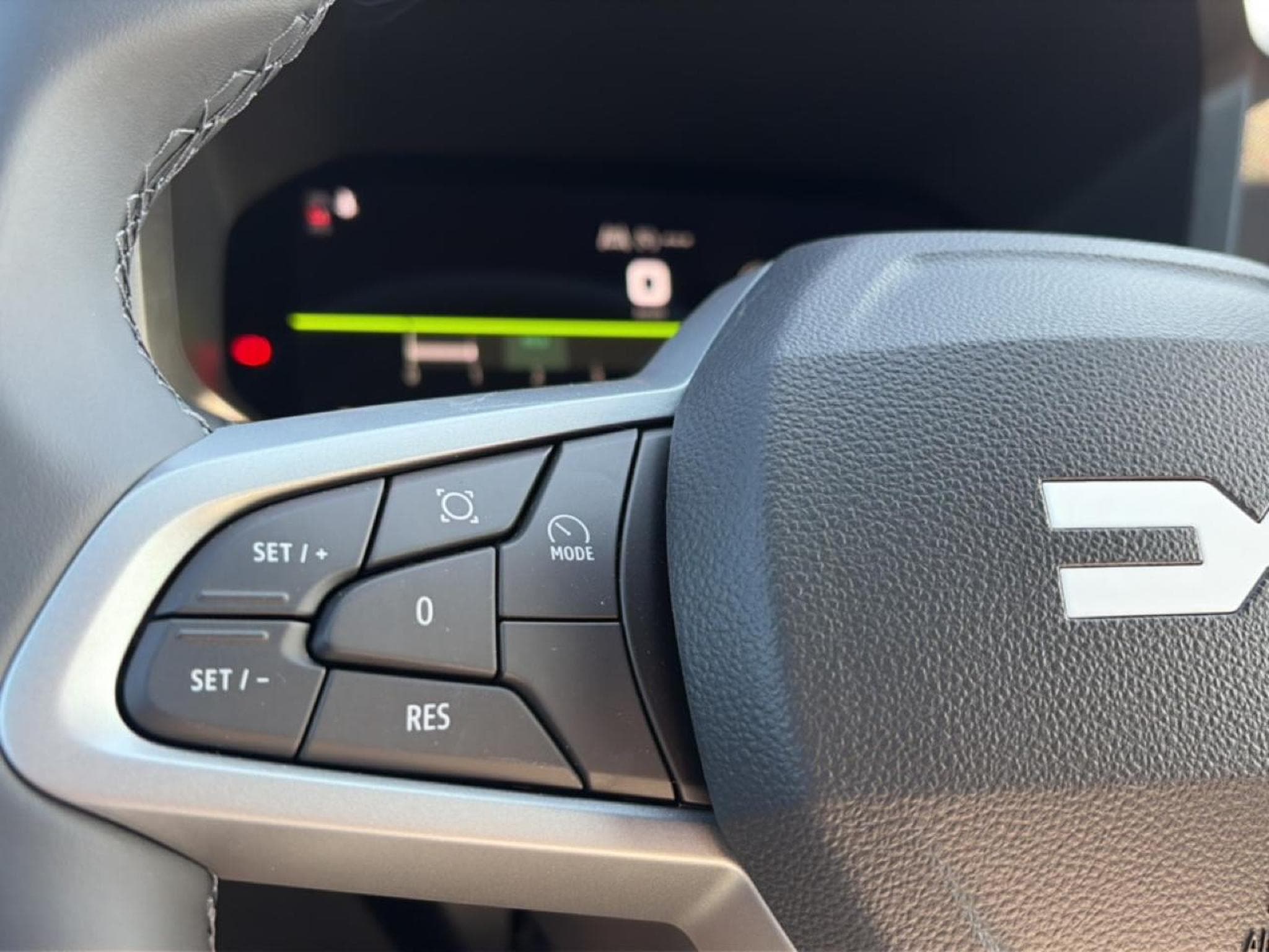 Dacia BIGSTER 1.2 MILD HYBRID 140 JOURNEY (2026) - Photo 14