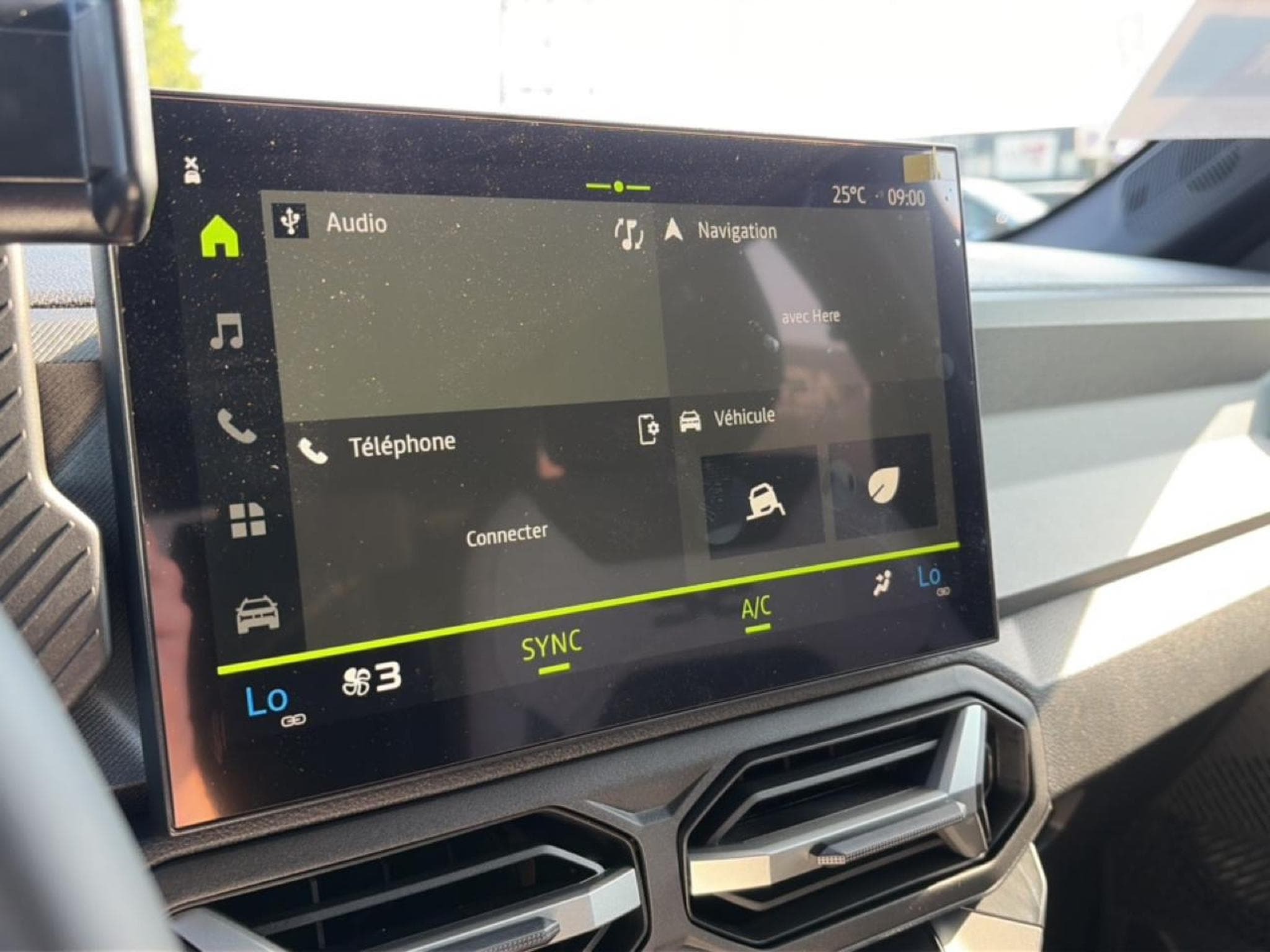 Dacia BIGSTER 1.2 MILD HYBRID 140 JOURNEY (2026) - Photo 17