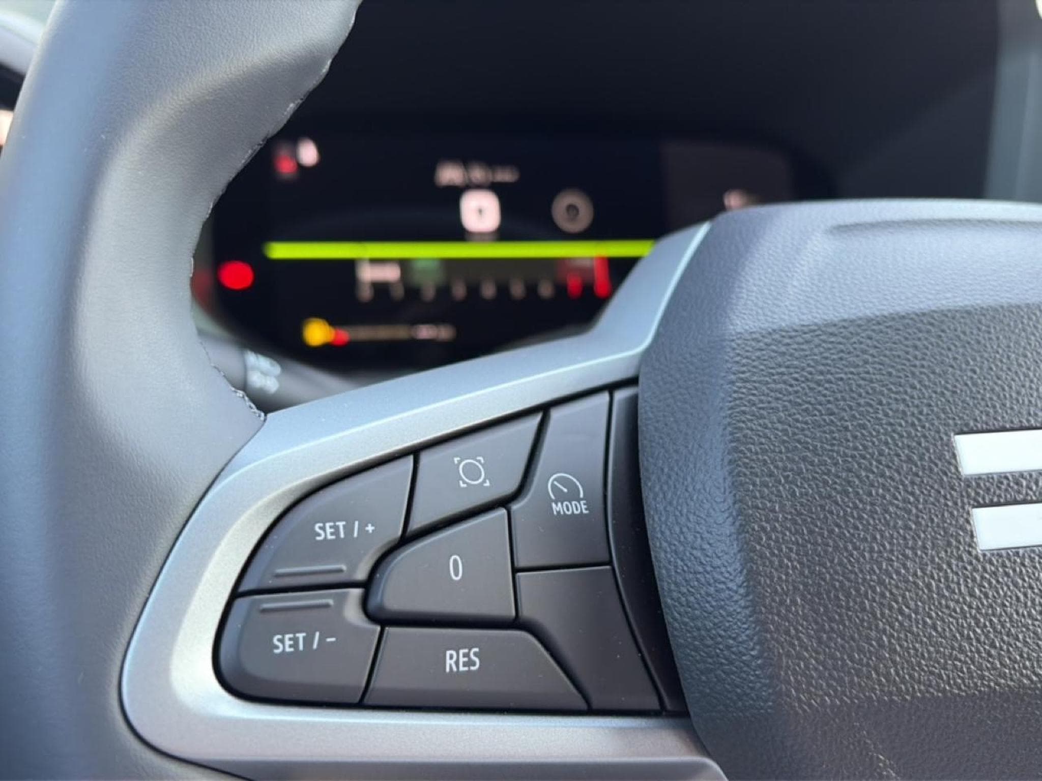 Dacia BIGSTER 1.2 MILD HYBRID 140 EXTREME (2026) - Photo 15