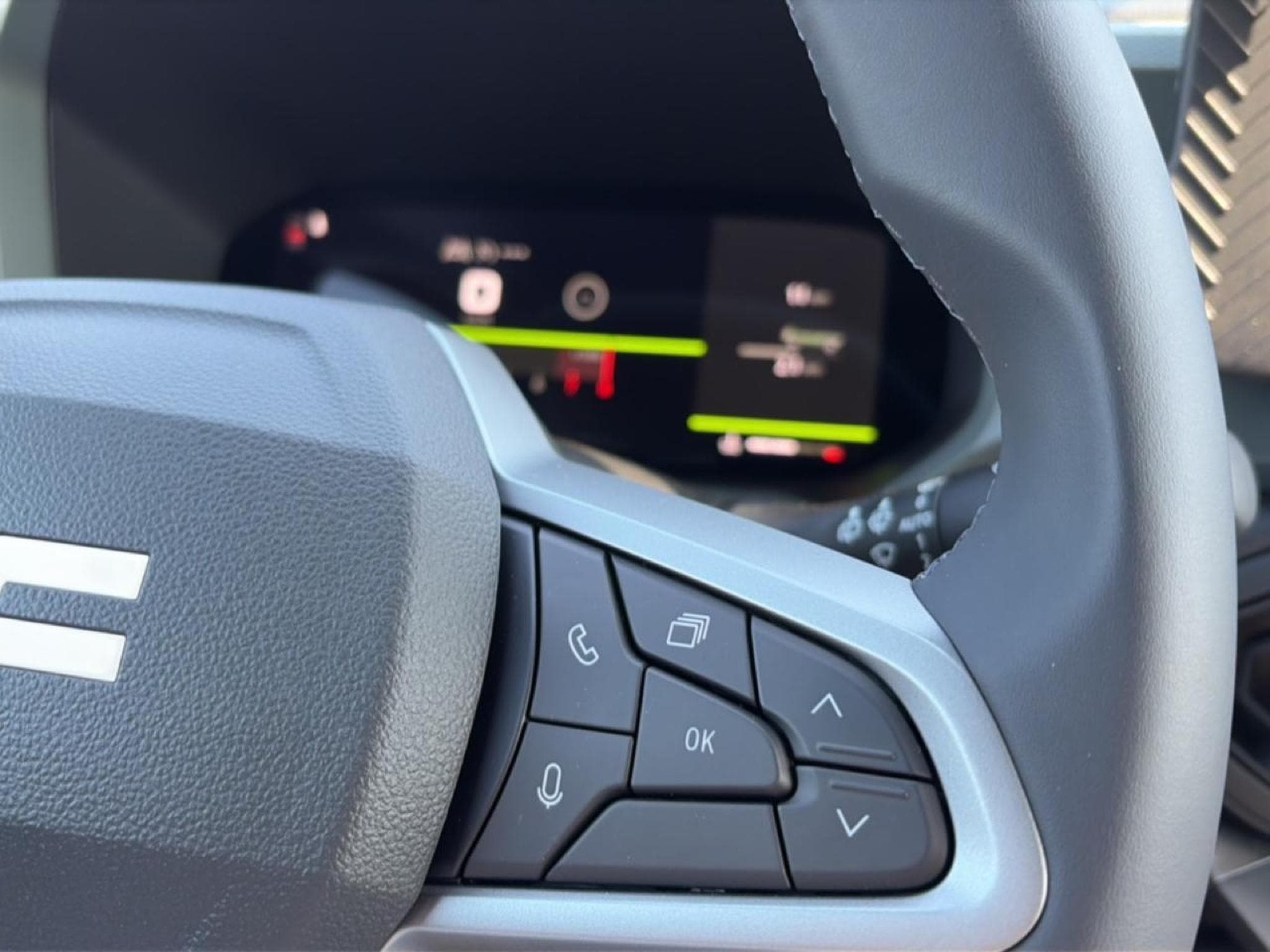 Dacia BIGSTER 1.2 MILD HYBRID 140 EXTREME (2026) - Photo 16
