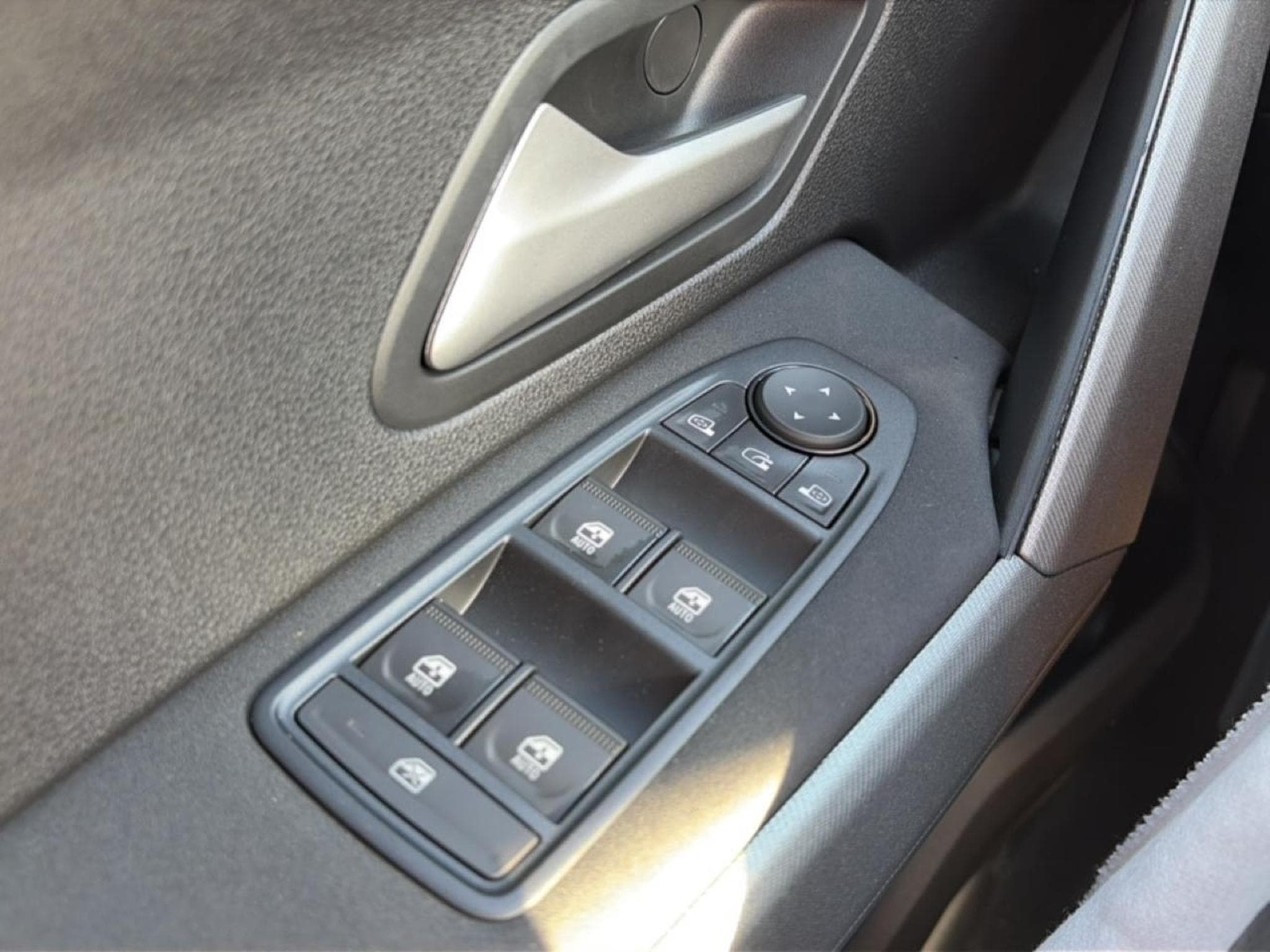 Dacia BIGSTER 1.2 MILD HYBRID 140 JOURNEY (2026) - Photo 12