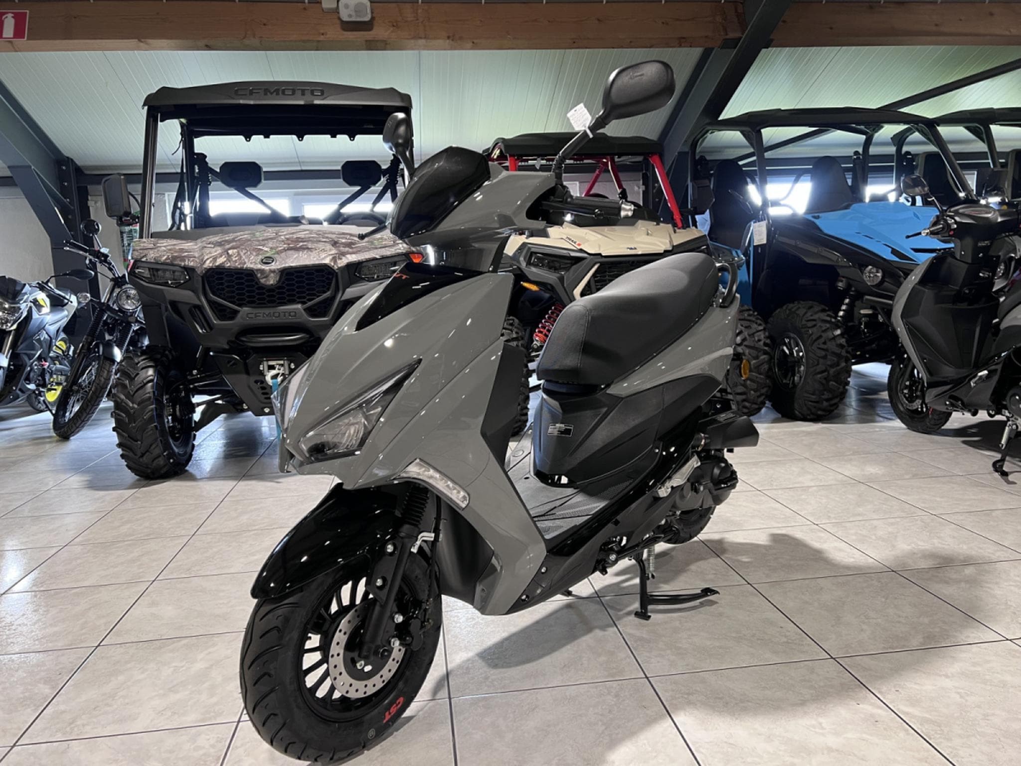 TNT Motor Dixon 10 CLASSE A 25 km/h (2024) - Foto 2
