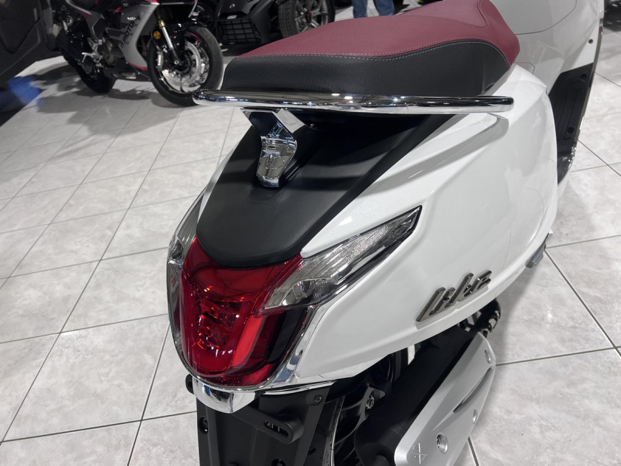 Kymco Like 50 CLASSE A 25 km/h (2026) - Photo 5