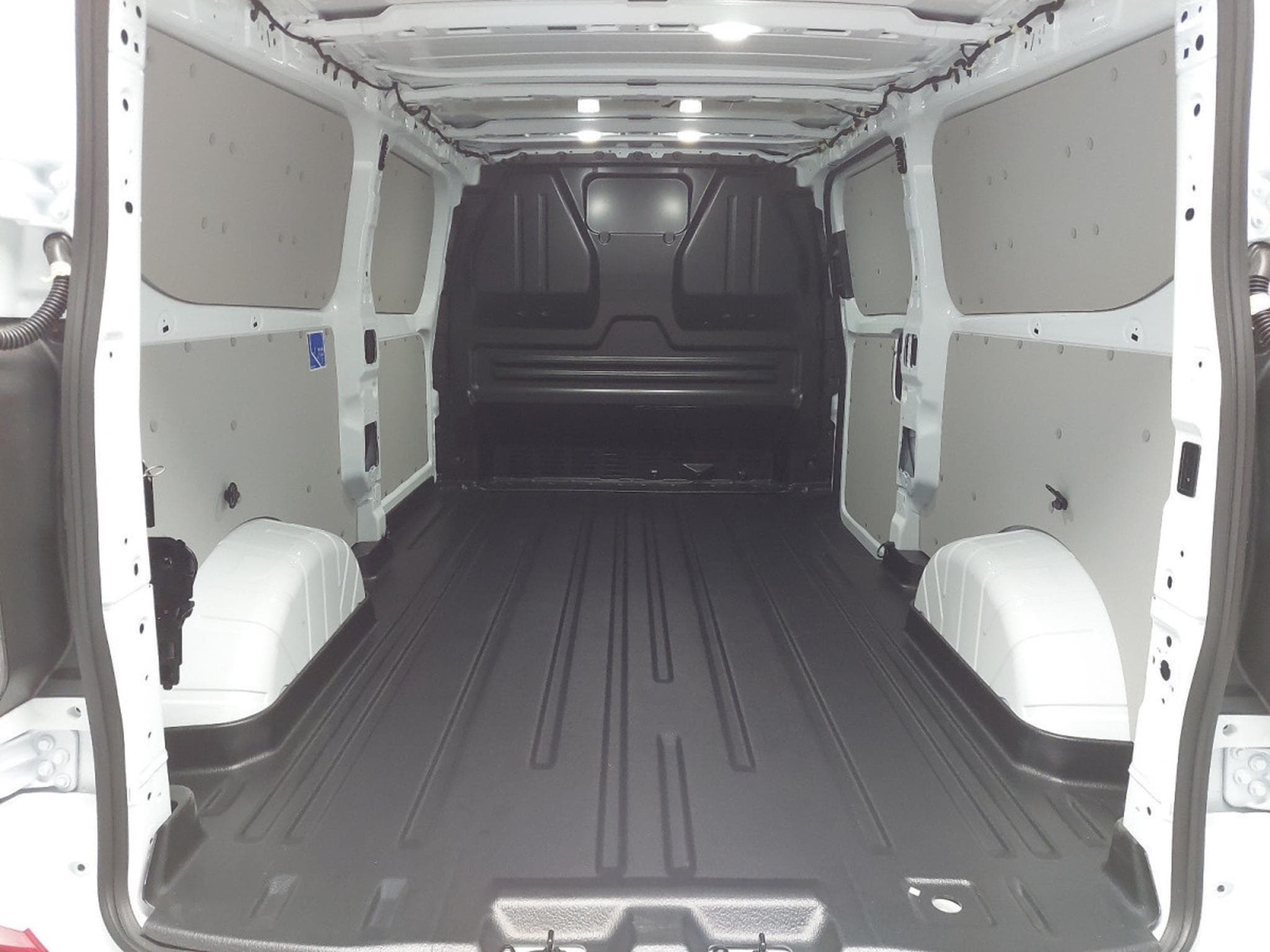 Ford Transit 2.0 ECOBLUE 136 L2H1 Trend (2025) - Photo 14