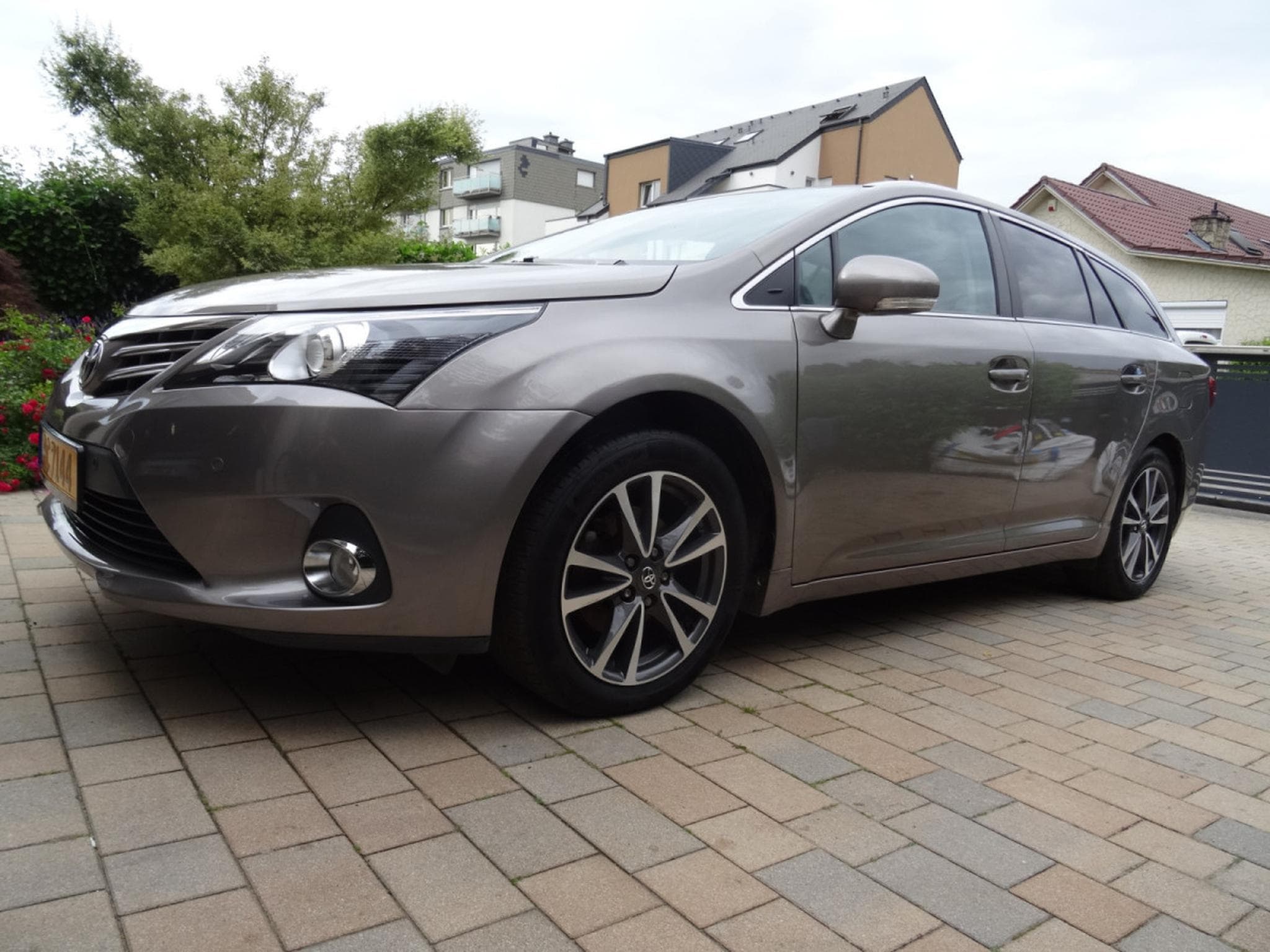 Toyota Avensis 1.8 AUTOMATIQUE (2014) - Photo 1
