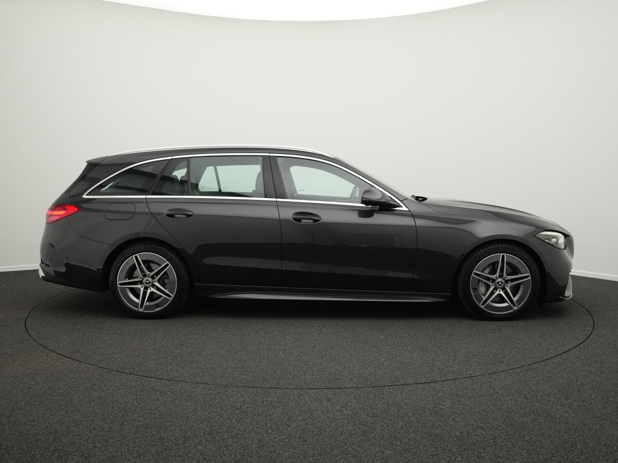 Mercedes C 300 d T AMG-Line LED+Kamera+Keyless+AHK (2025) - Foto 5